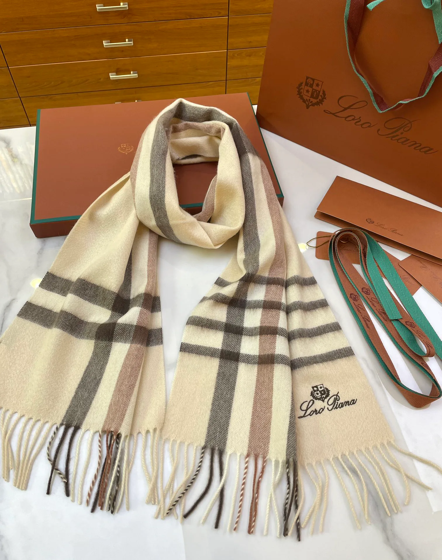 Шарфы Loro Piana 828398