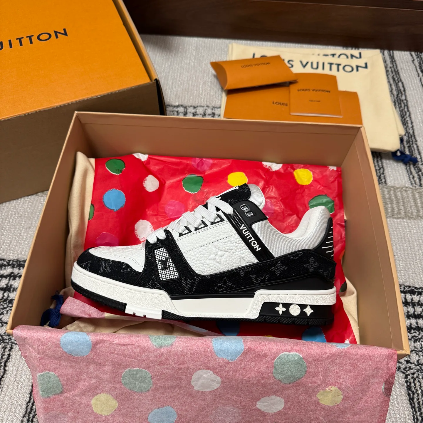 Кроссовки Женские Louis Vuitton 1546762