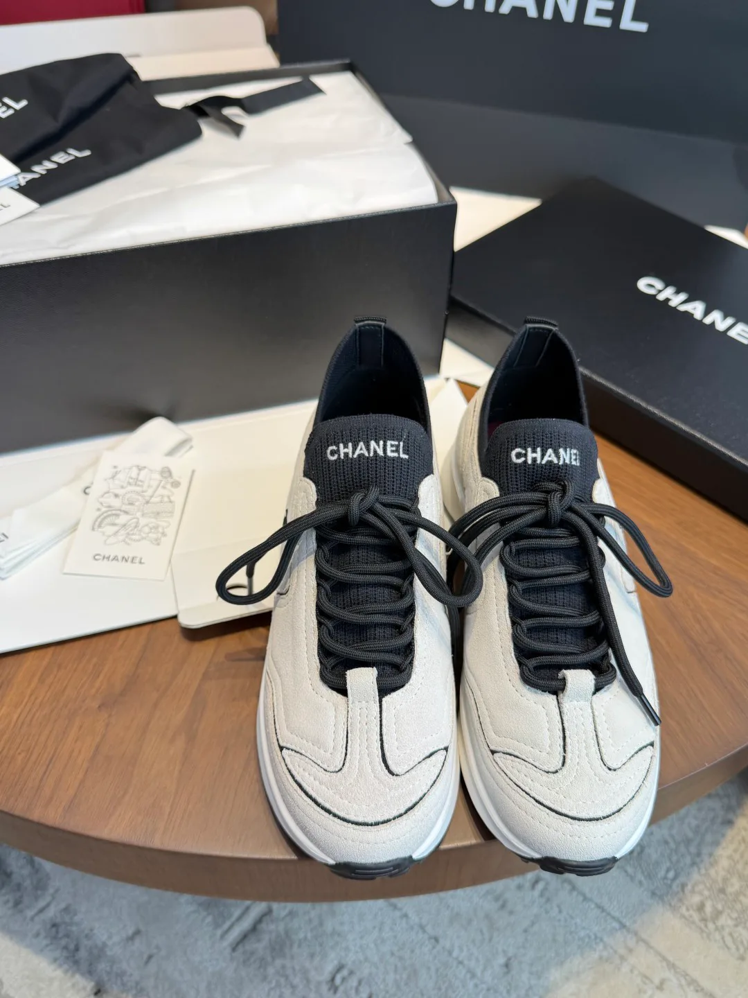 Кроссовки Женские Chanel 18067106