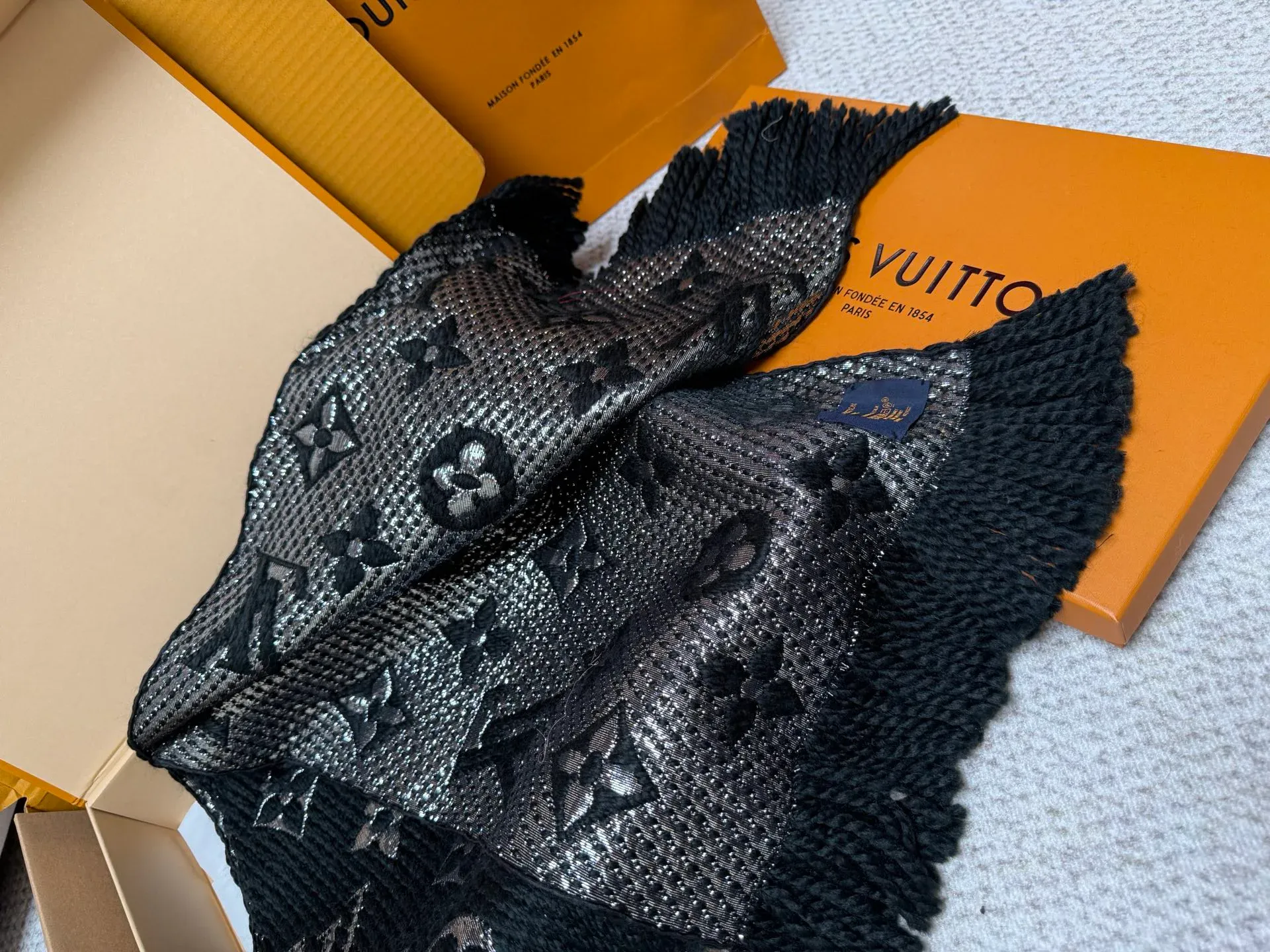 Шарфы Louis Vuitton 351388