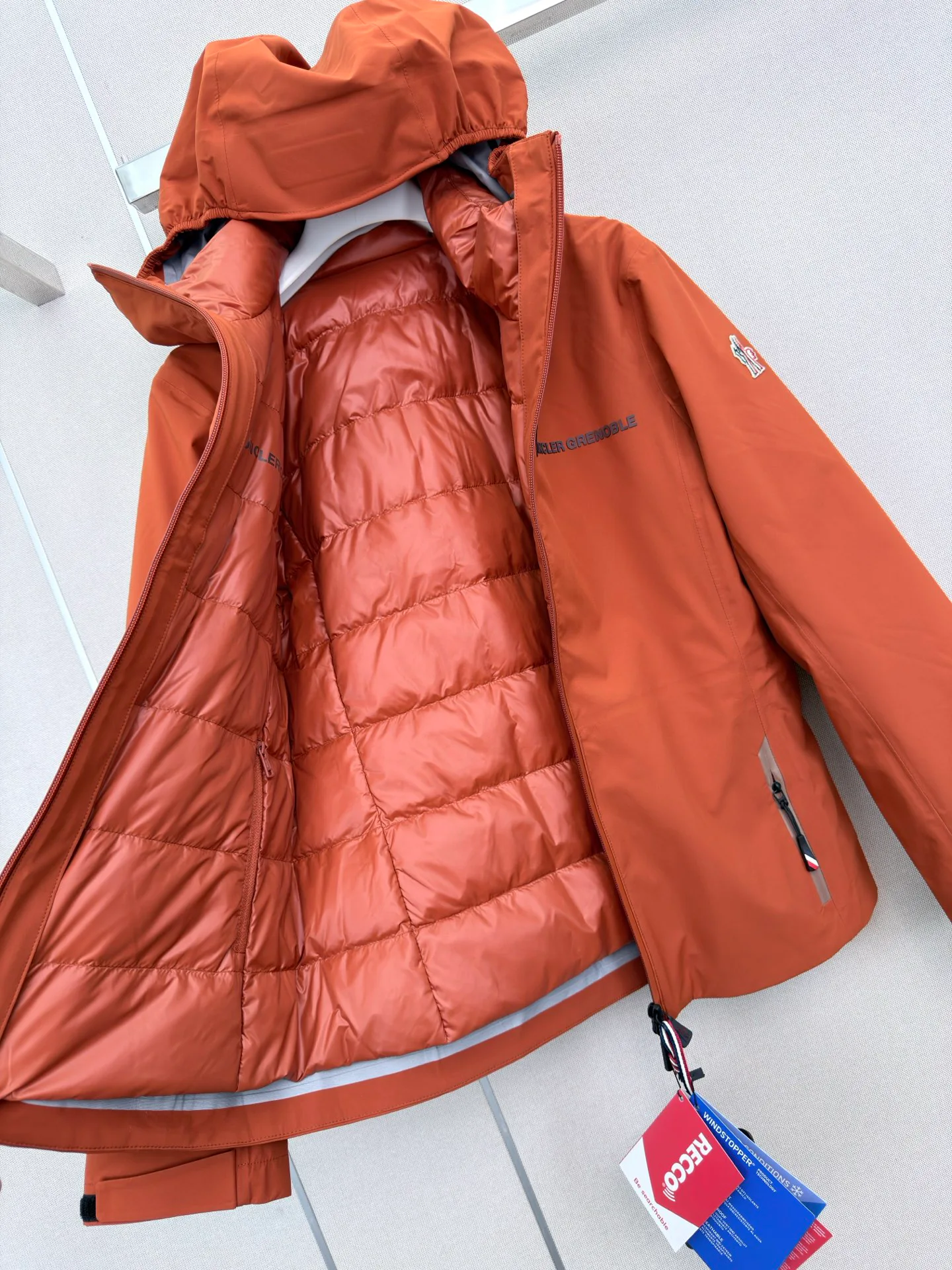 Куртки И Пуховики Женские Moncler 18501659