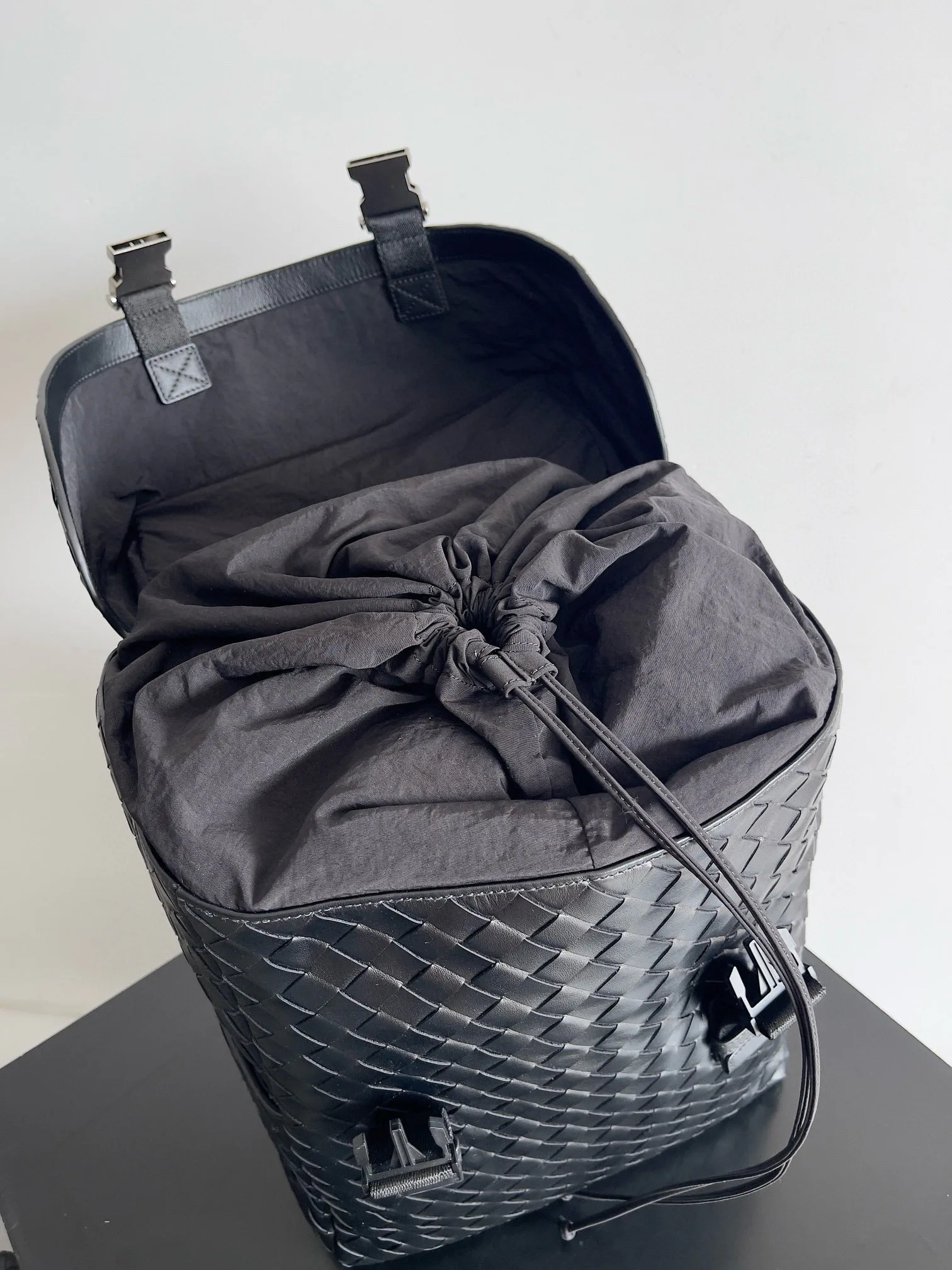 Рюкзаки Мужские Bottega Veneta 18368252