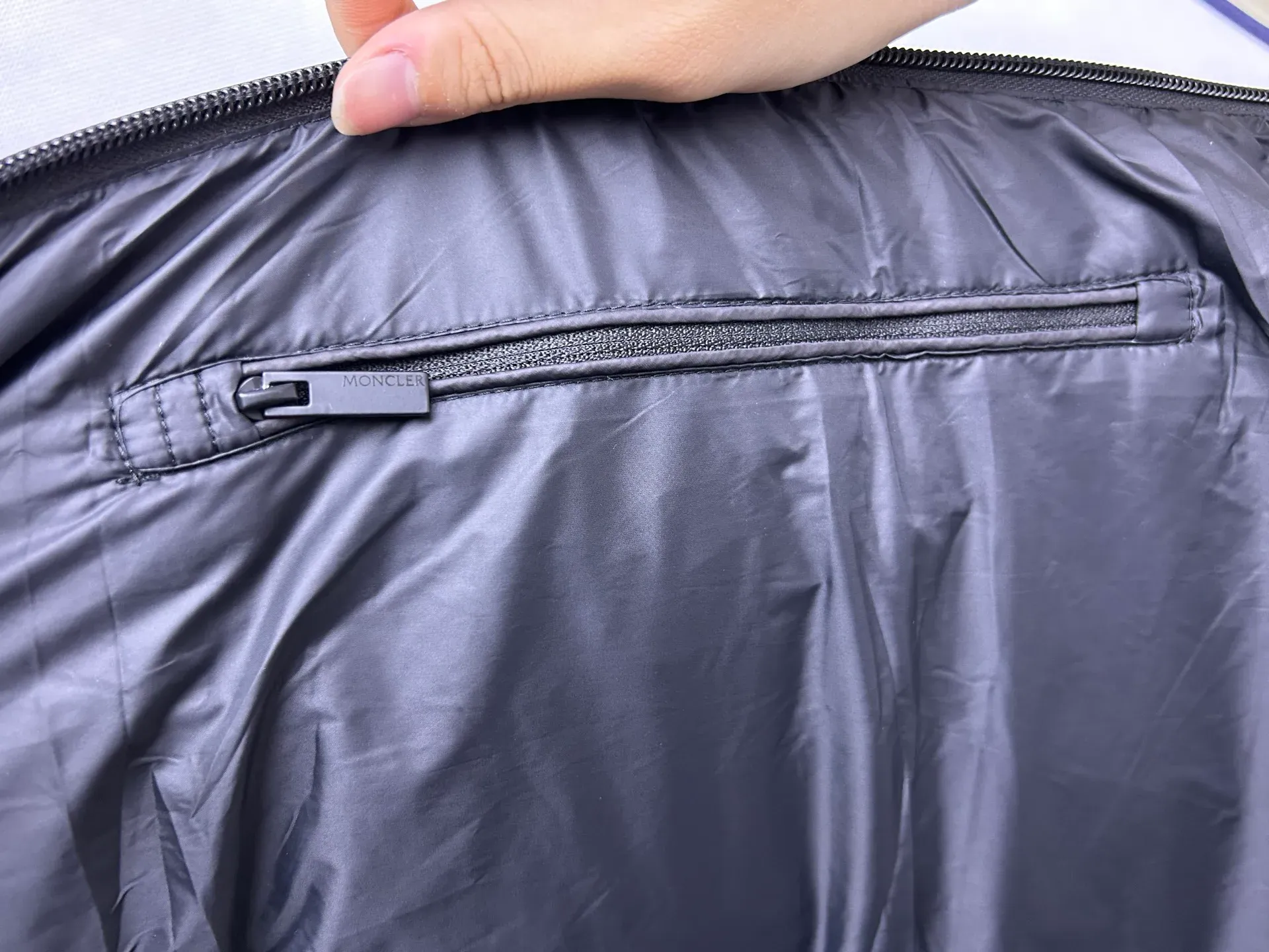 Куртки И Пуховики Мужские Moncler 1259211