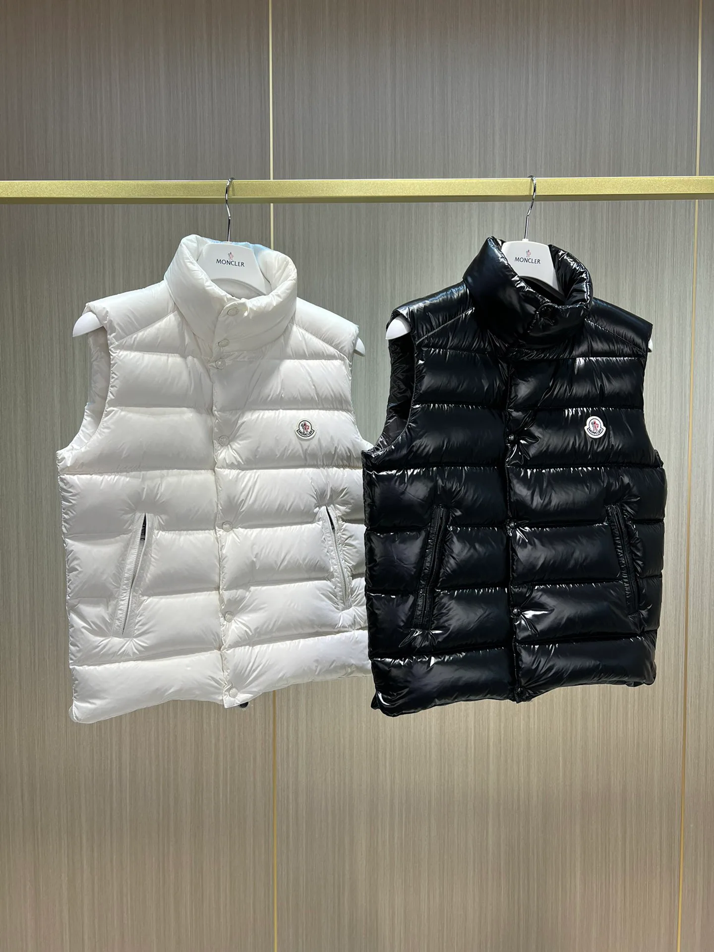 Жилеты Женские Moncler 19074530
