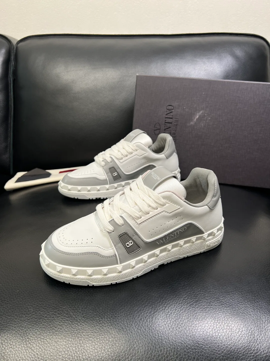 Кроссовки Женские Valentino 411235