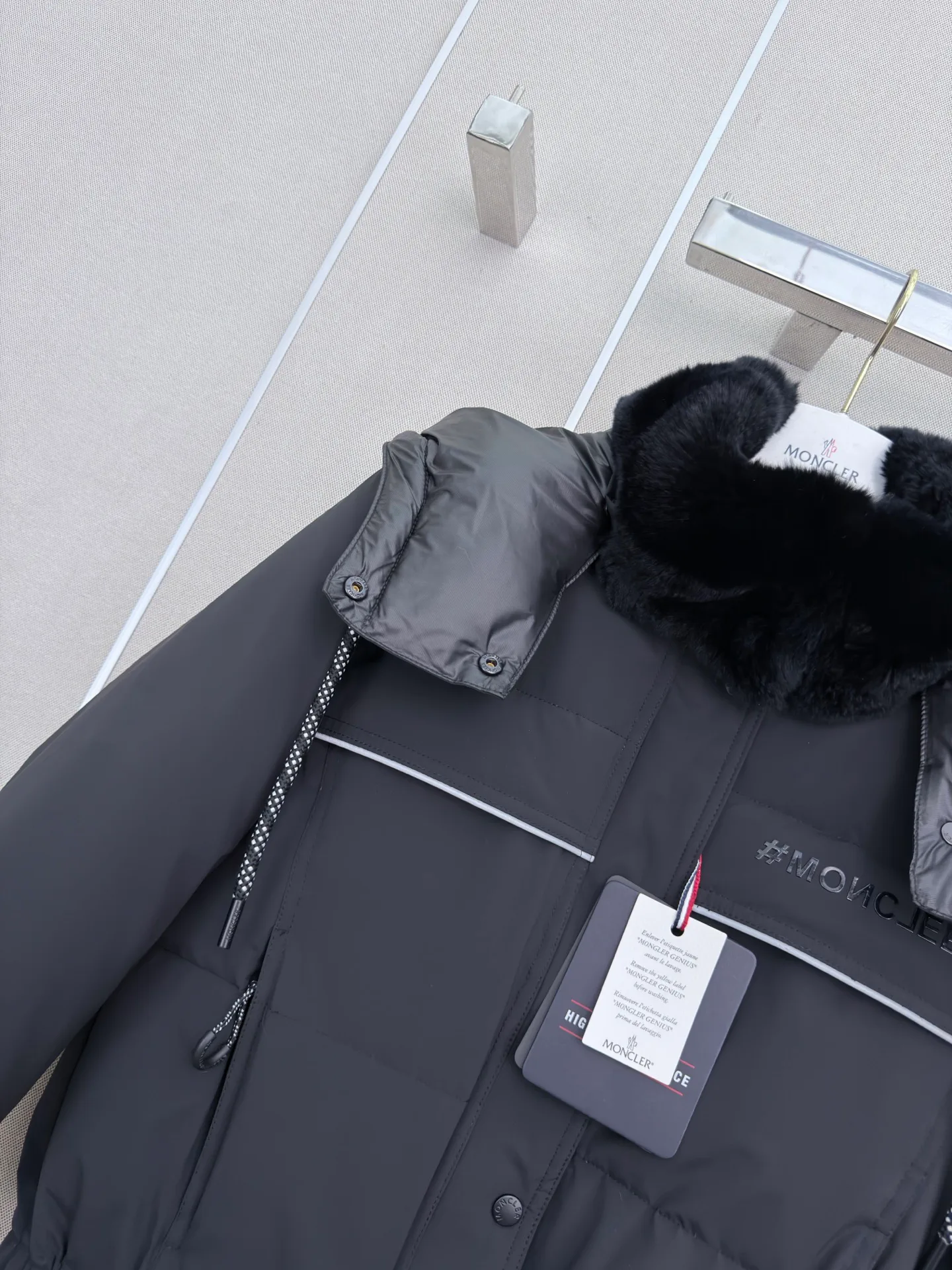 Куртки И Пуховики Женские Moncler 19589659