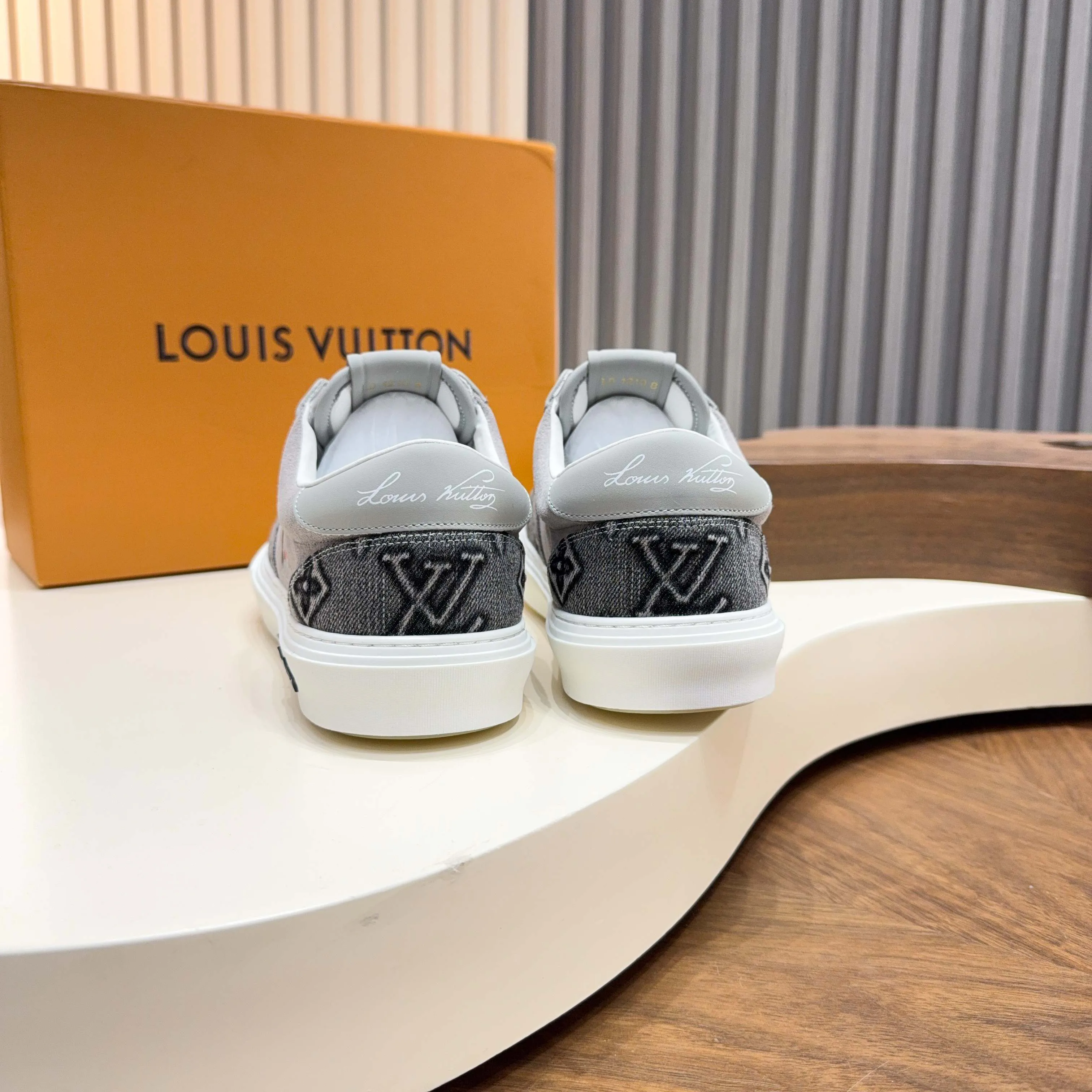 Кроссовки Мужские Louis Vuitton 17921397