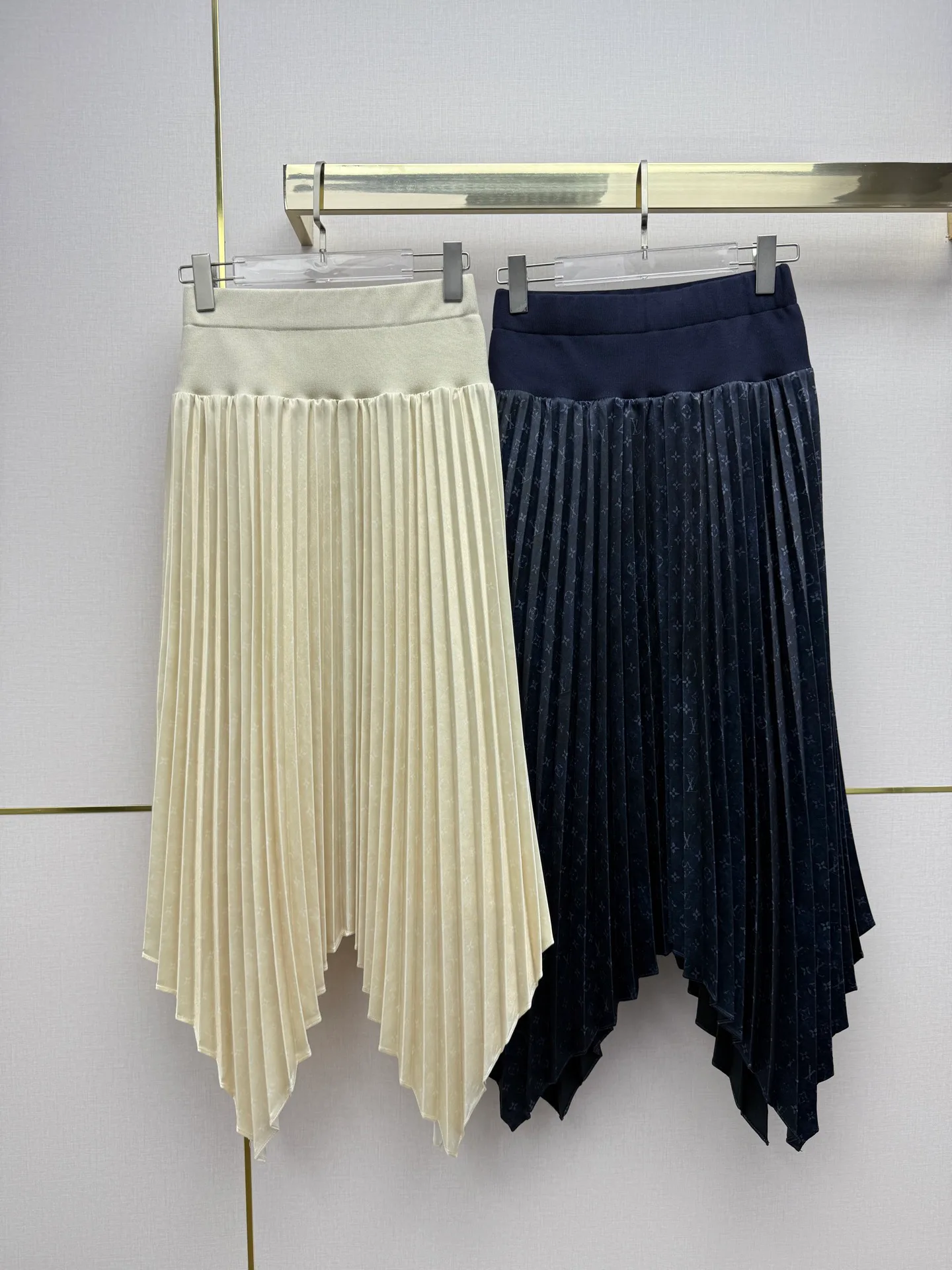 Юбки Женские Louis Vuitton 3055335