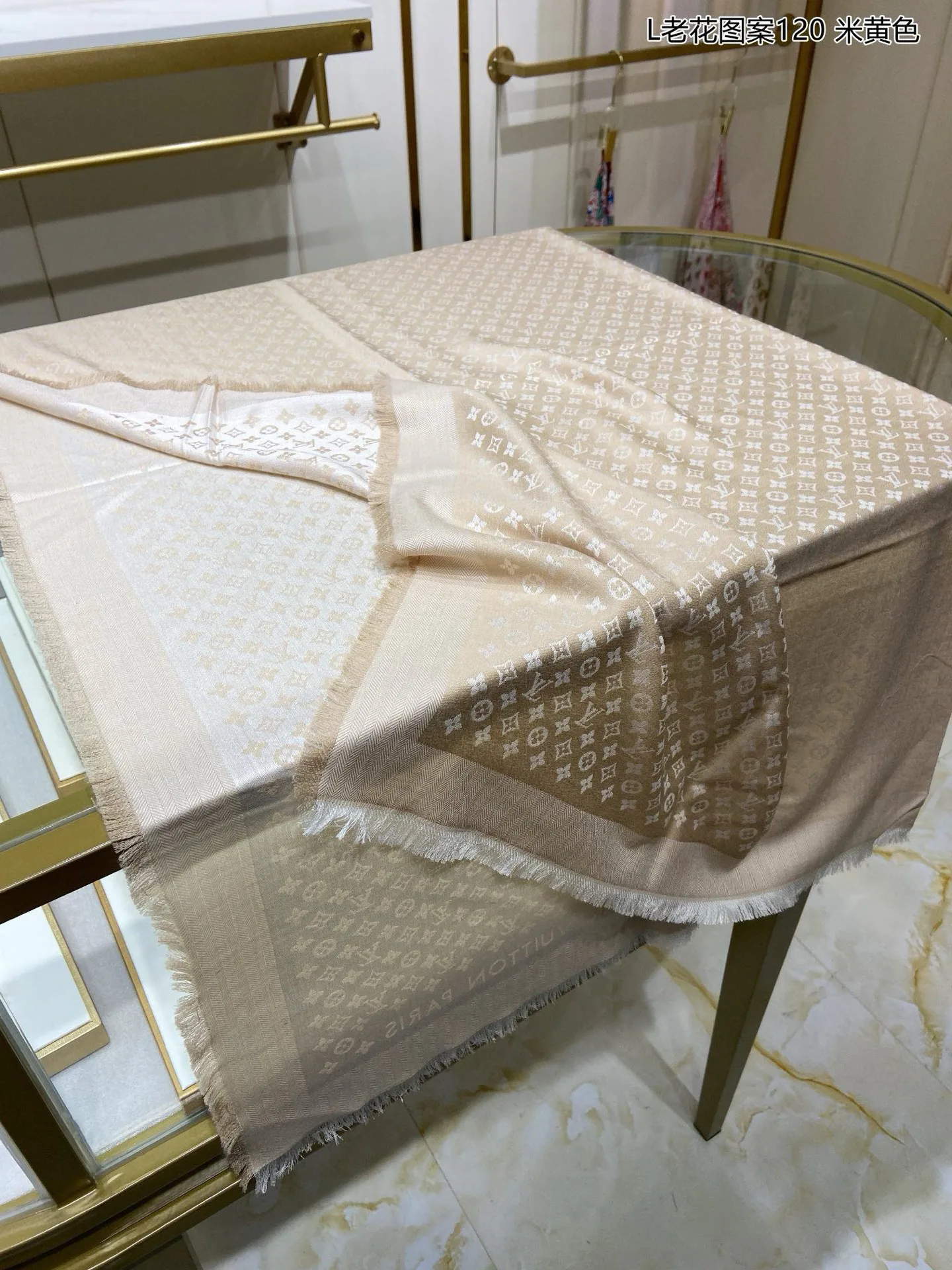 Шарфы Louis Vuitton 17991915