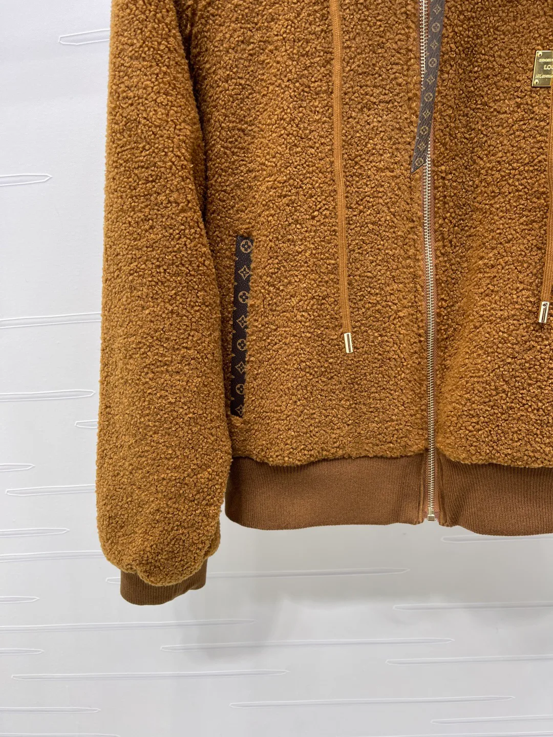 Куртки И Пуховики Женские Louis Vuitton 1236704