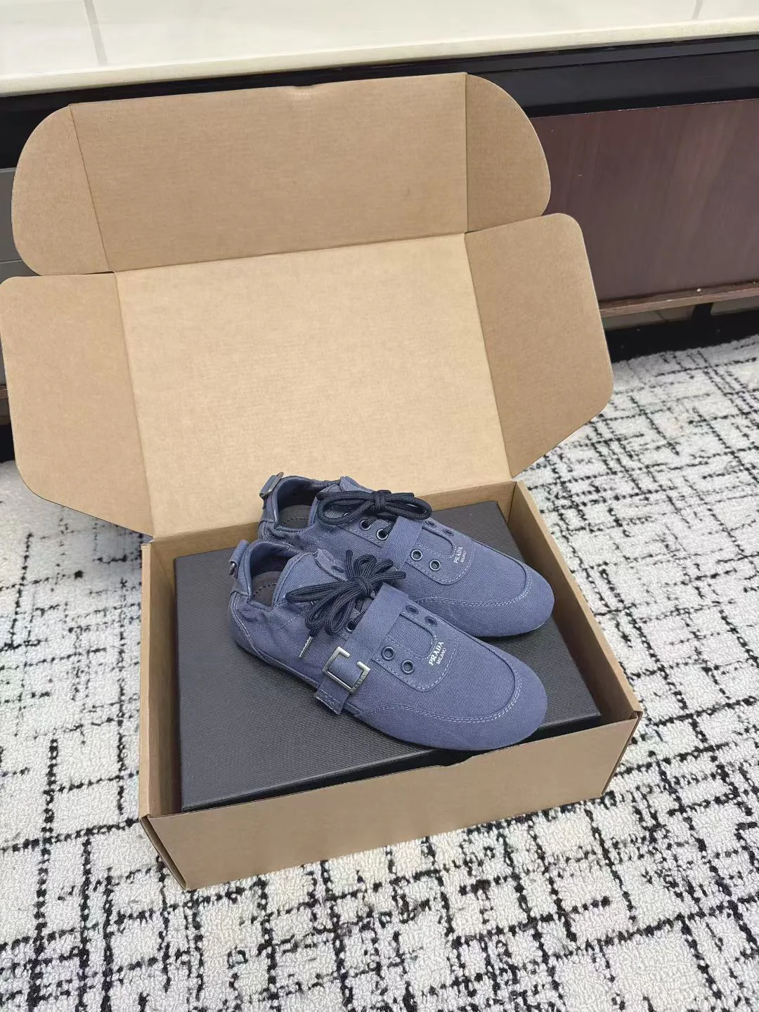 Кроссовки Женские Prada 786368