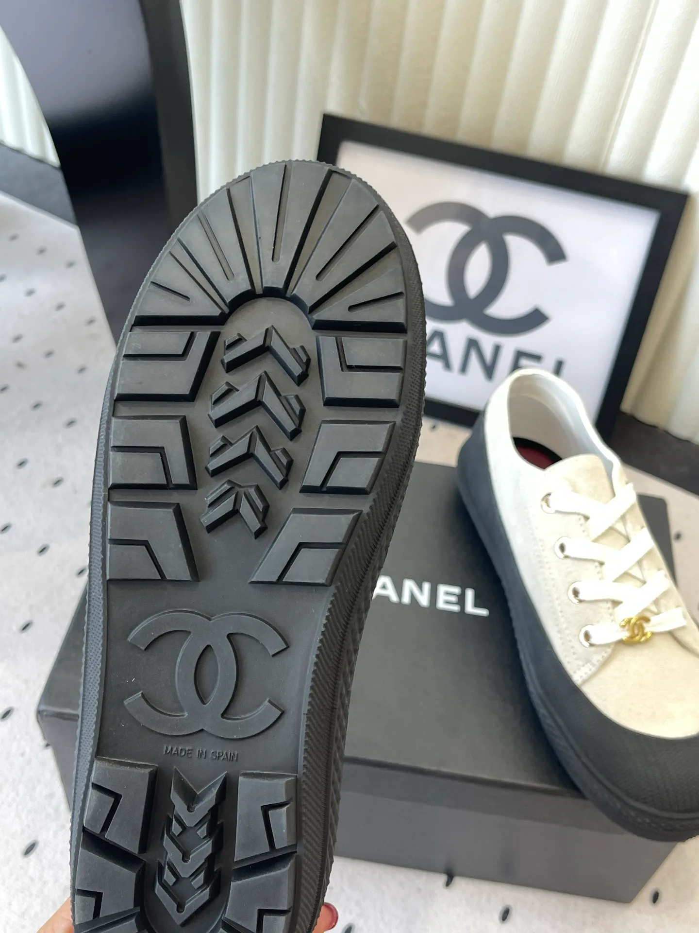 Кроссовки Женские Chanel 18069859