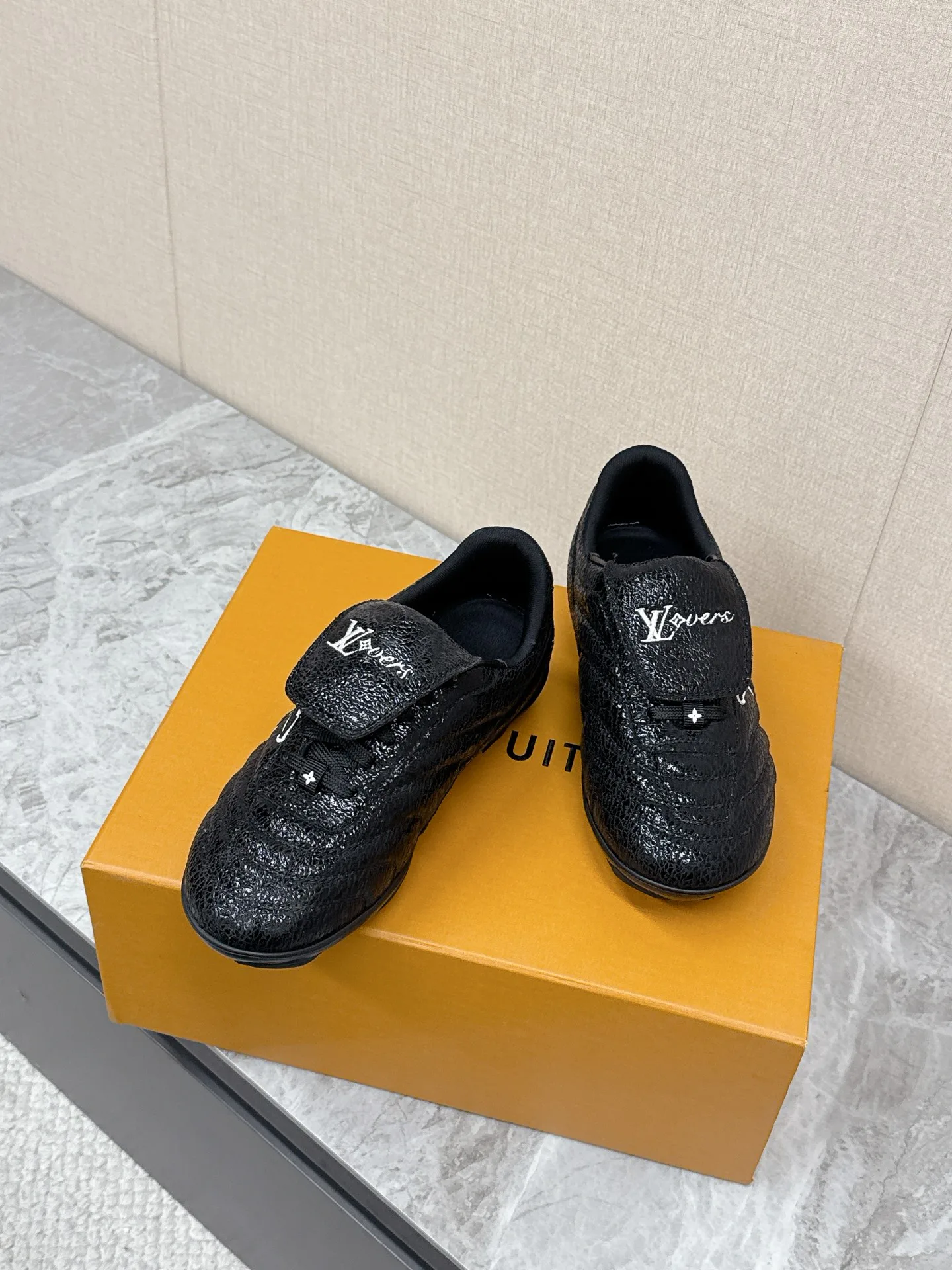 Кроссовки Женские Louis Vuitton 4507768