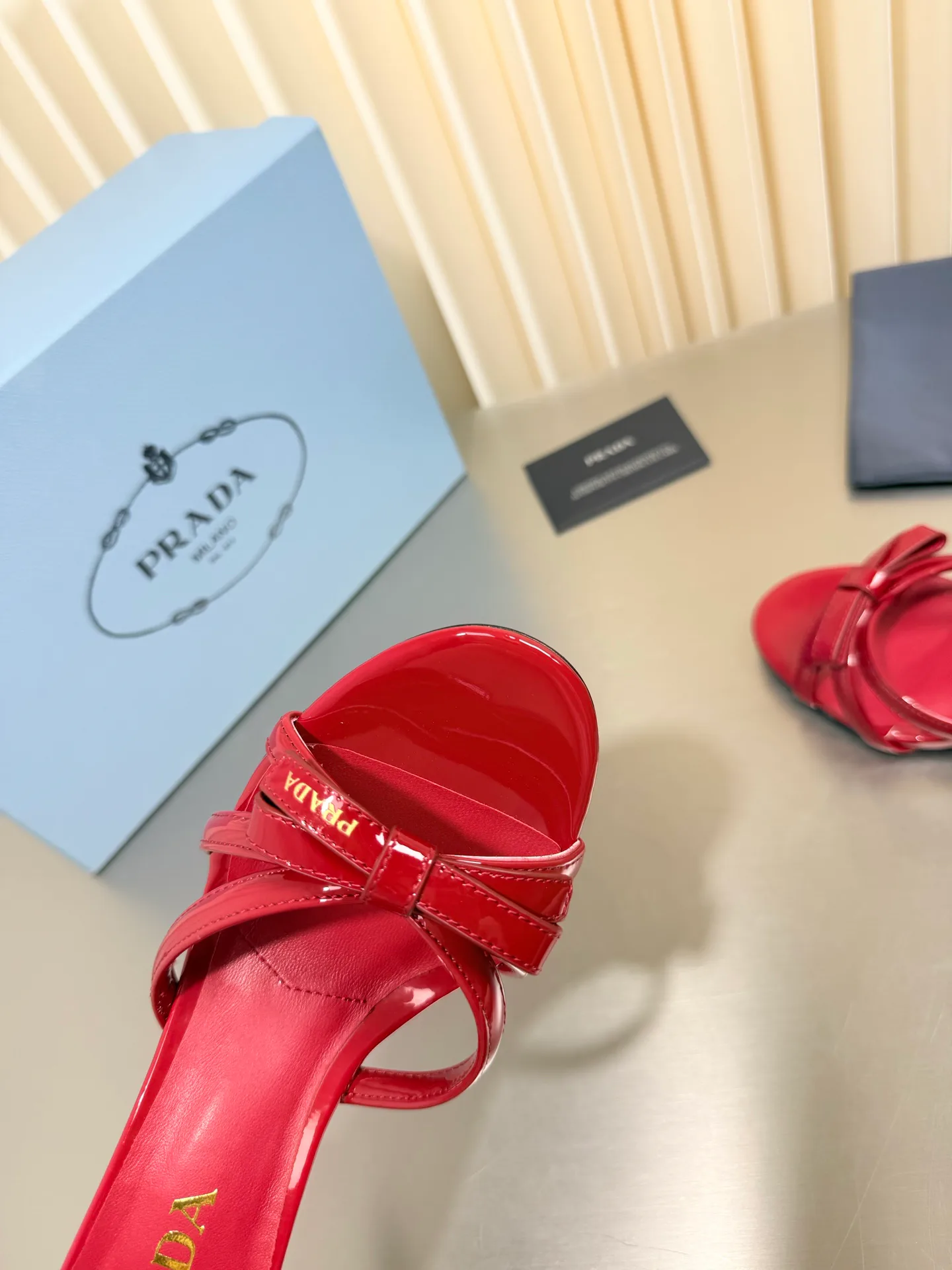 Босоножки Женские Prada 18083097