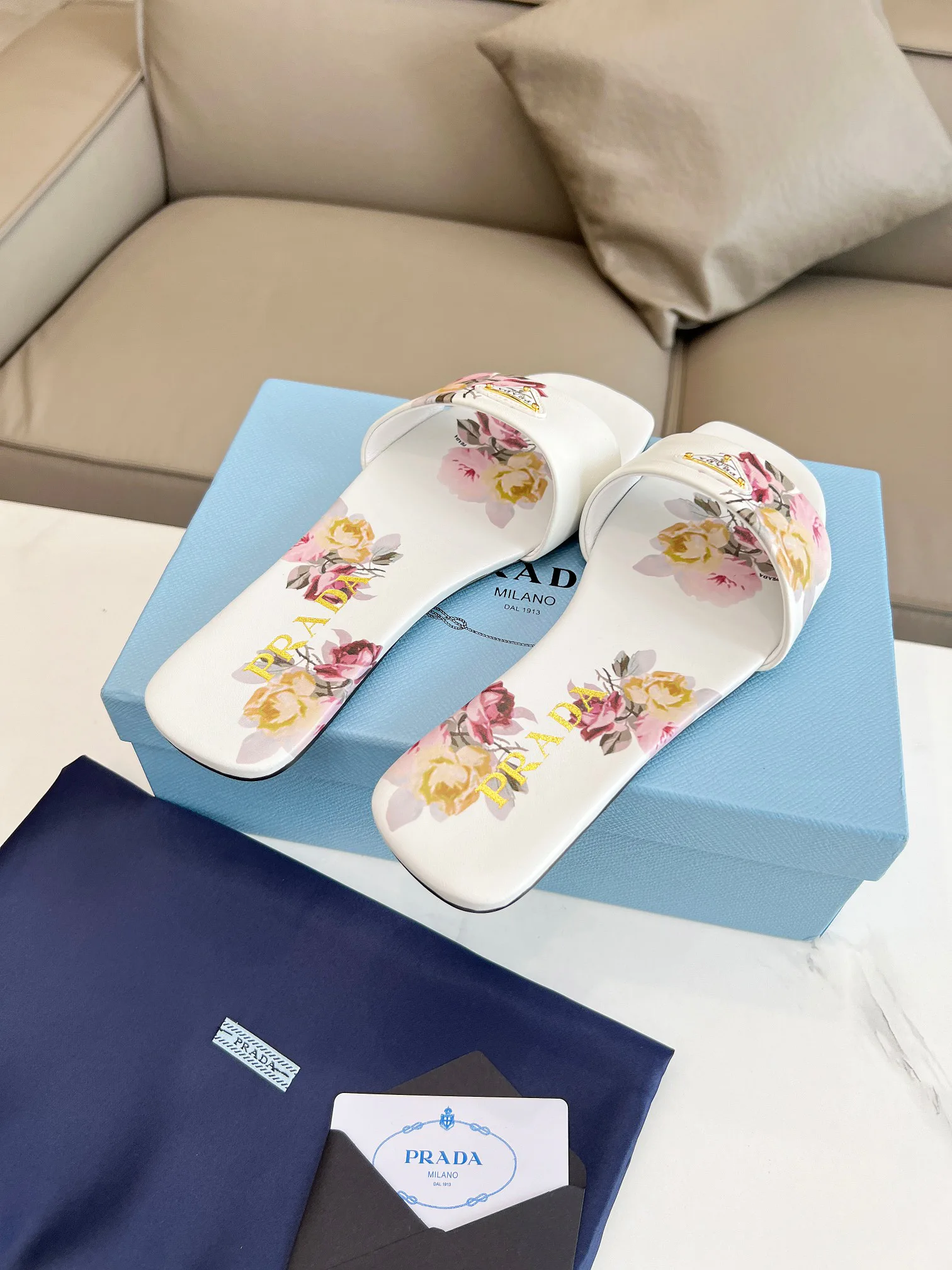 Босоножки Женские Prada 11386463