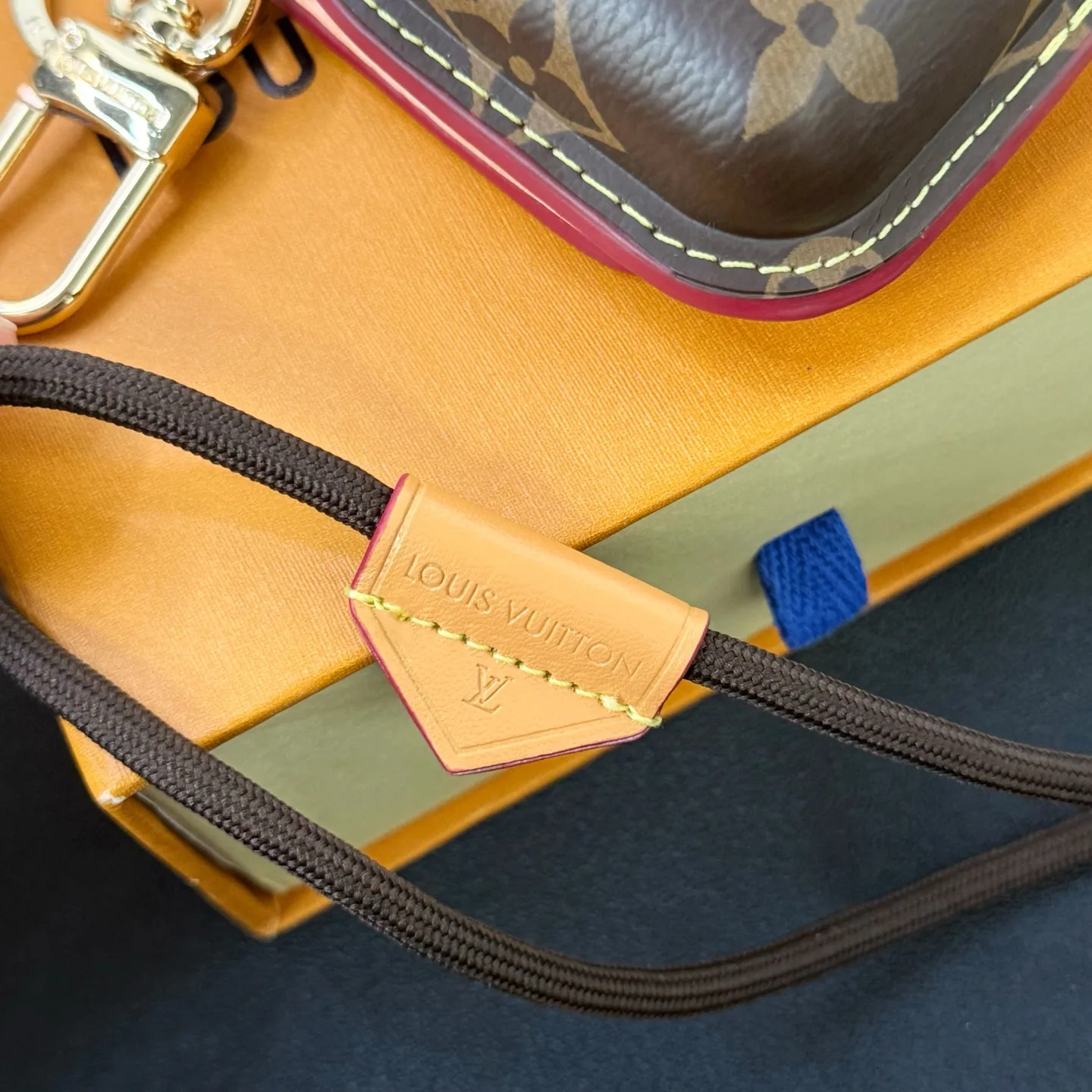 Ключницы Louis Vuitton 17897122