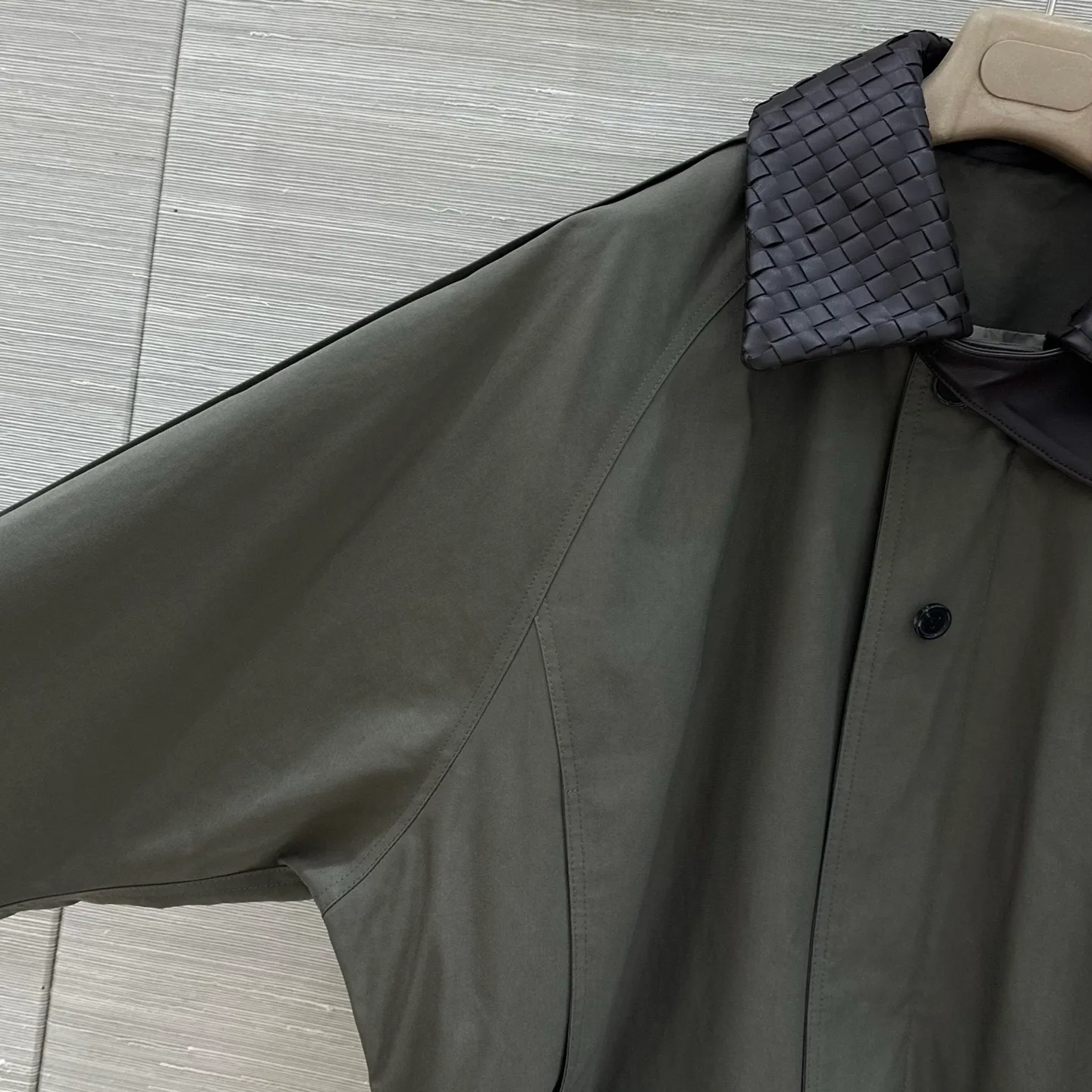 Куртки И Пуховики Женские Bottega Veneta 18429164