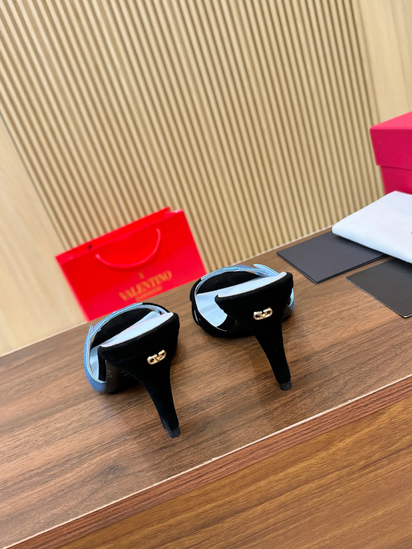 Босоножки Женские Valentino 9737244