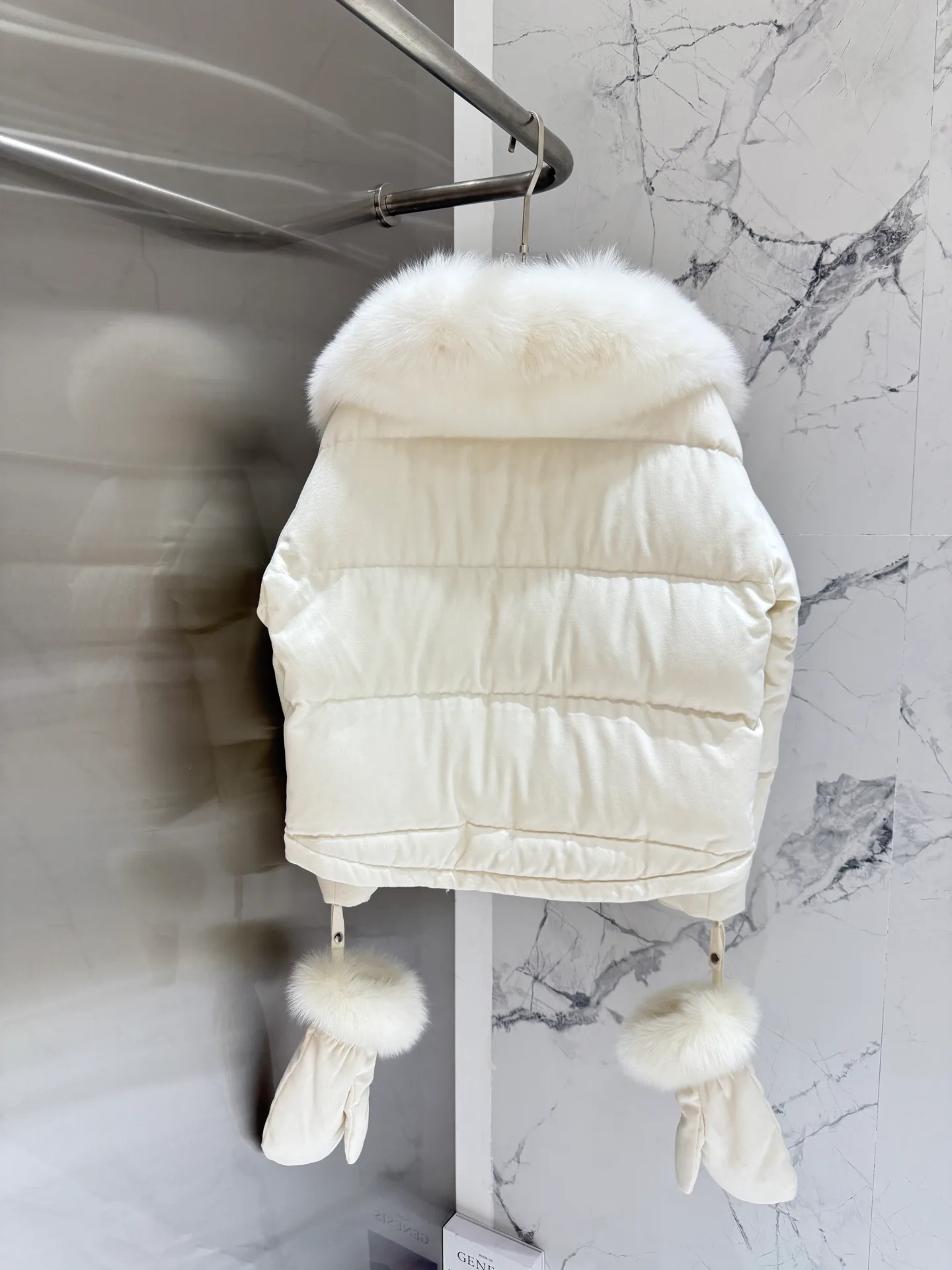 Куртки И Пуховики Женские Loro Piana 19596493