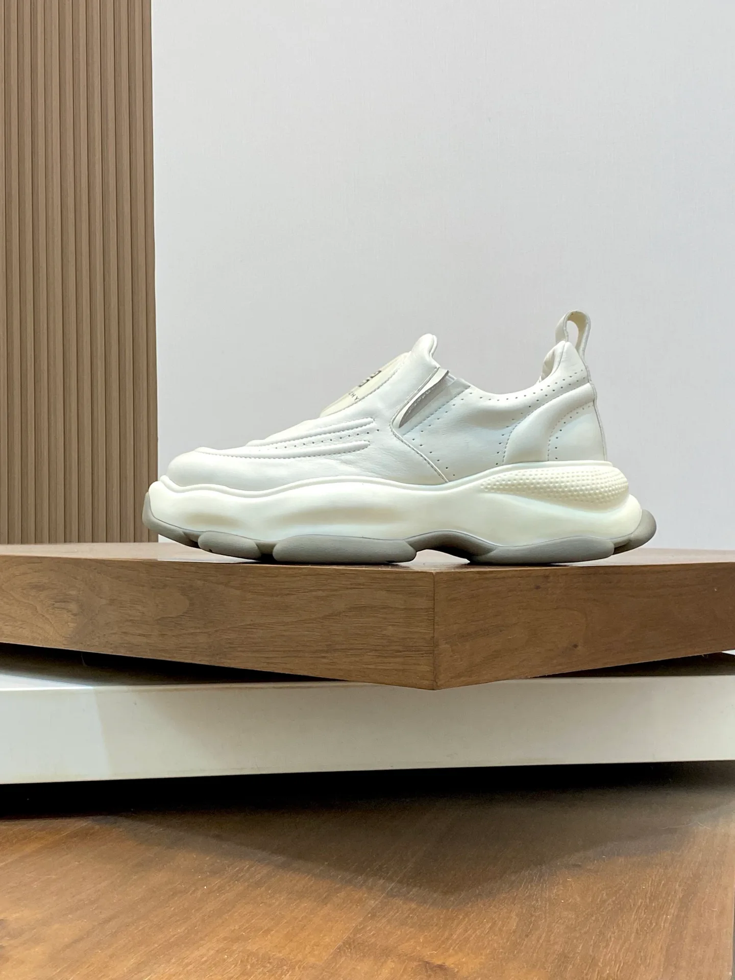 Кроссовки Мужские Givenchy 33834