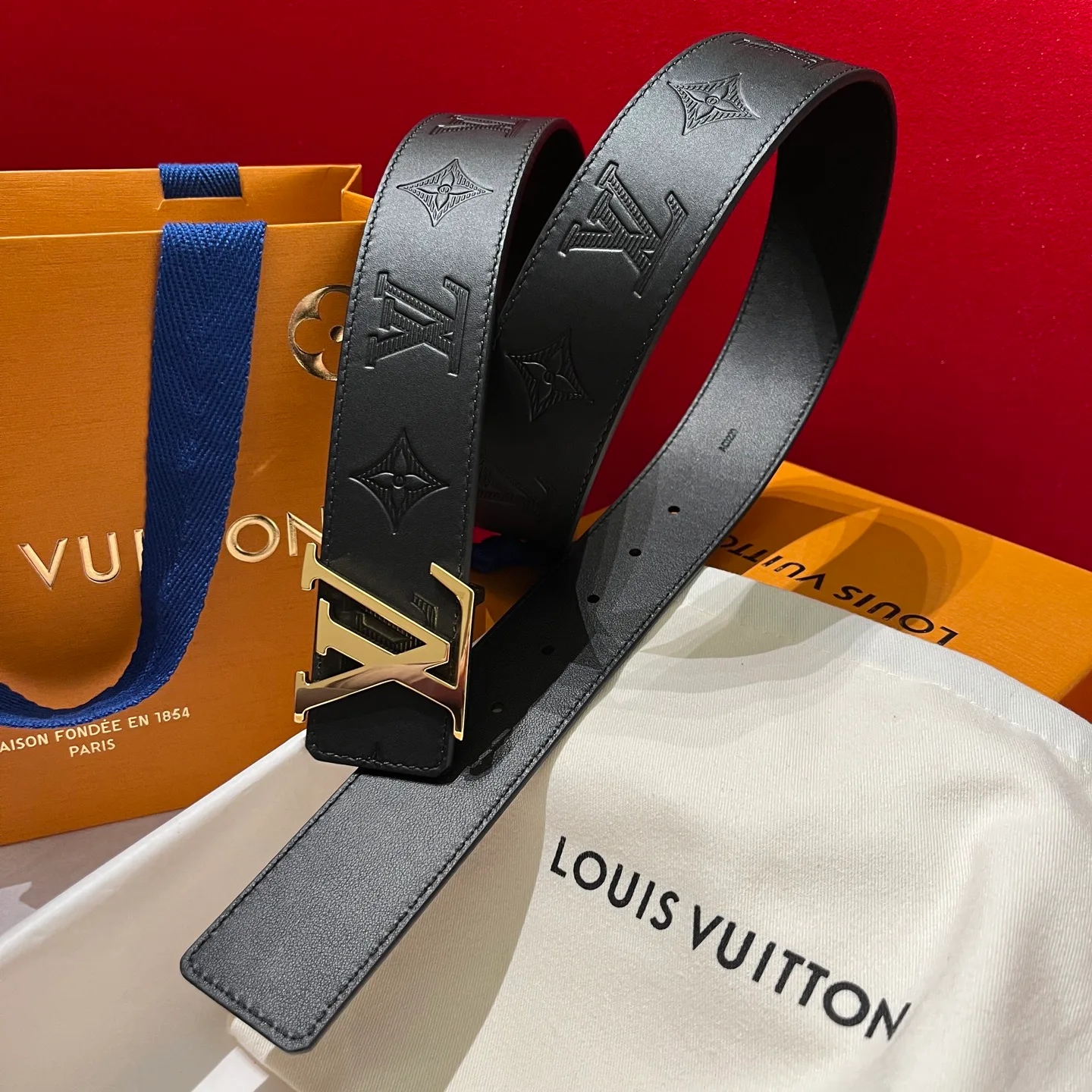 Ремни Louis Vuitton 17645358