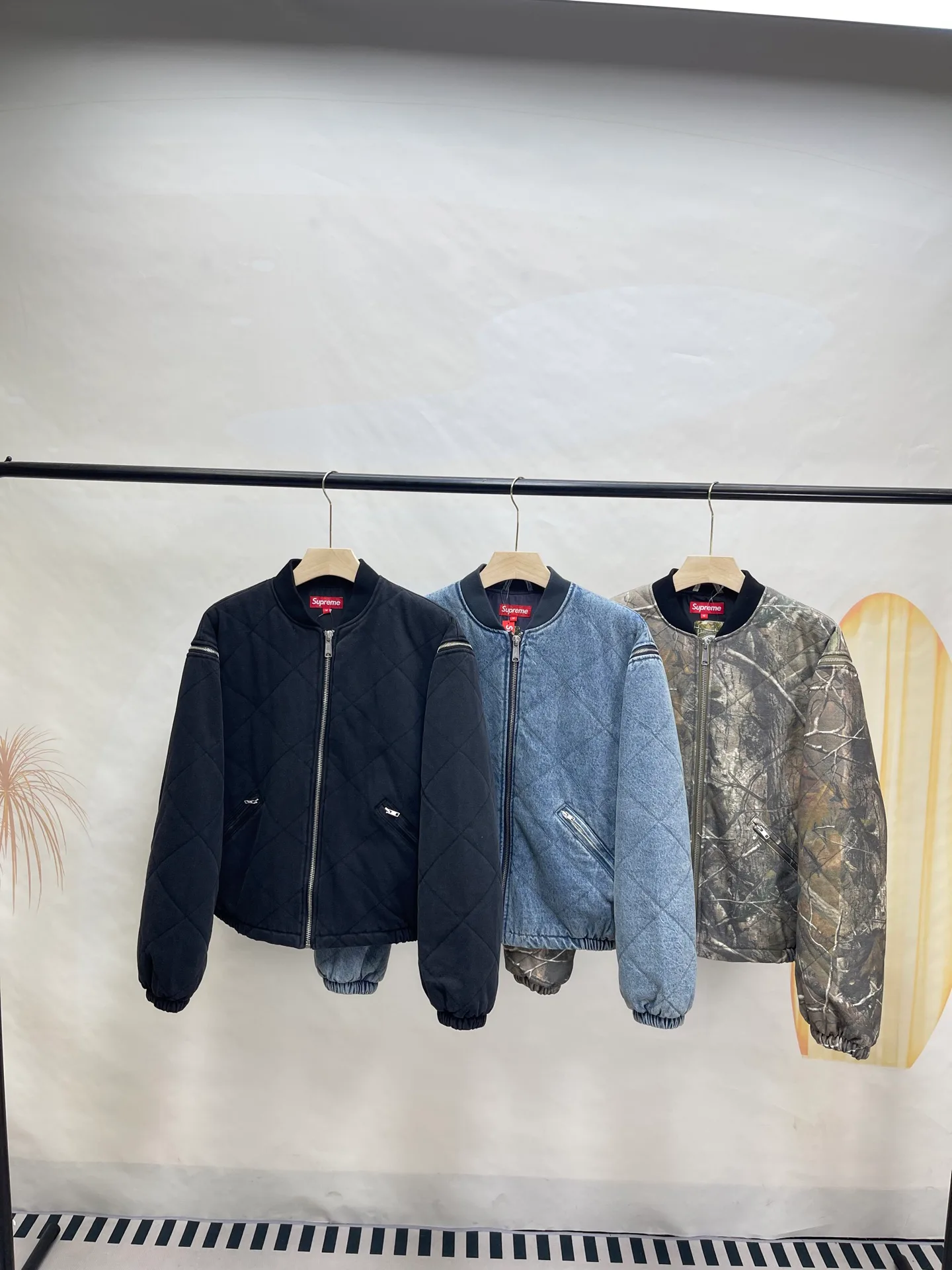 Куртки И Пуховики Женские Supreme 10542434