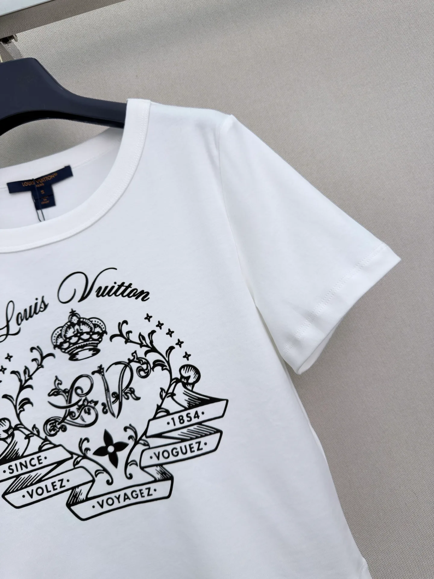 Футболки Женские Louis Vuitton 18402384