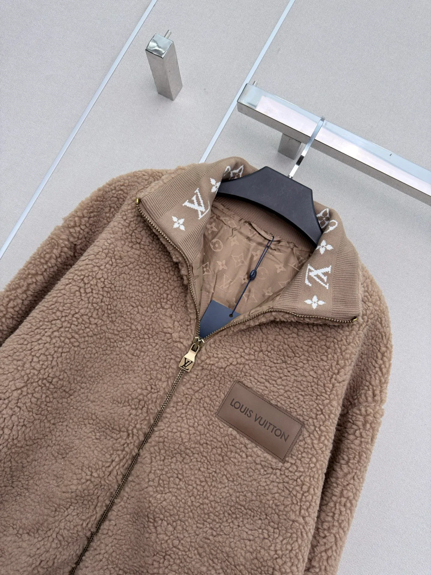 Куртки И Пуховики Женские Louis Vuitton 19981715