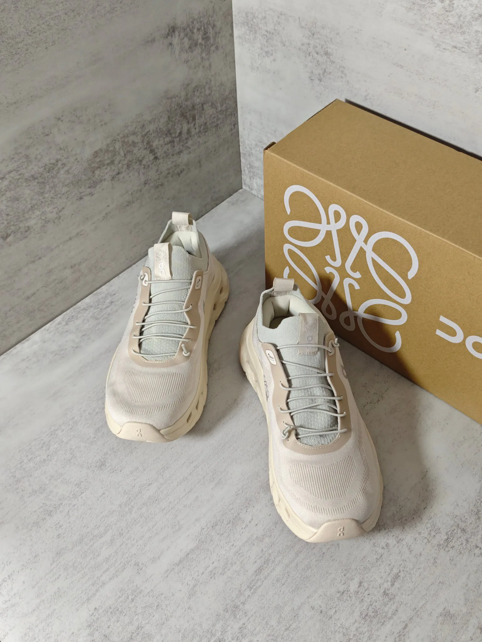 Кроссовки Женские Loewe 108244