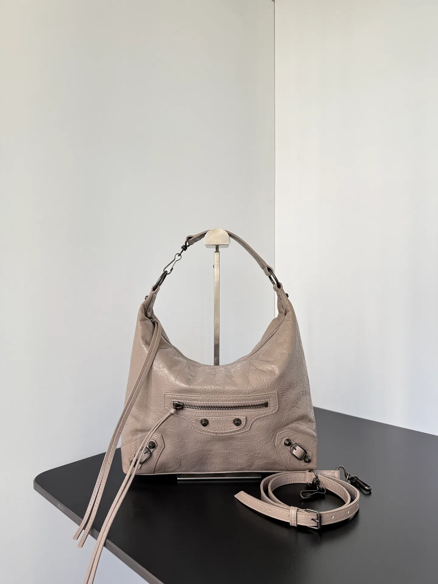 Сумки На Ремне Женские Balenciaga 11386854