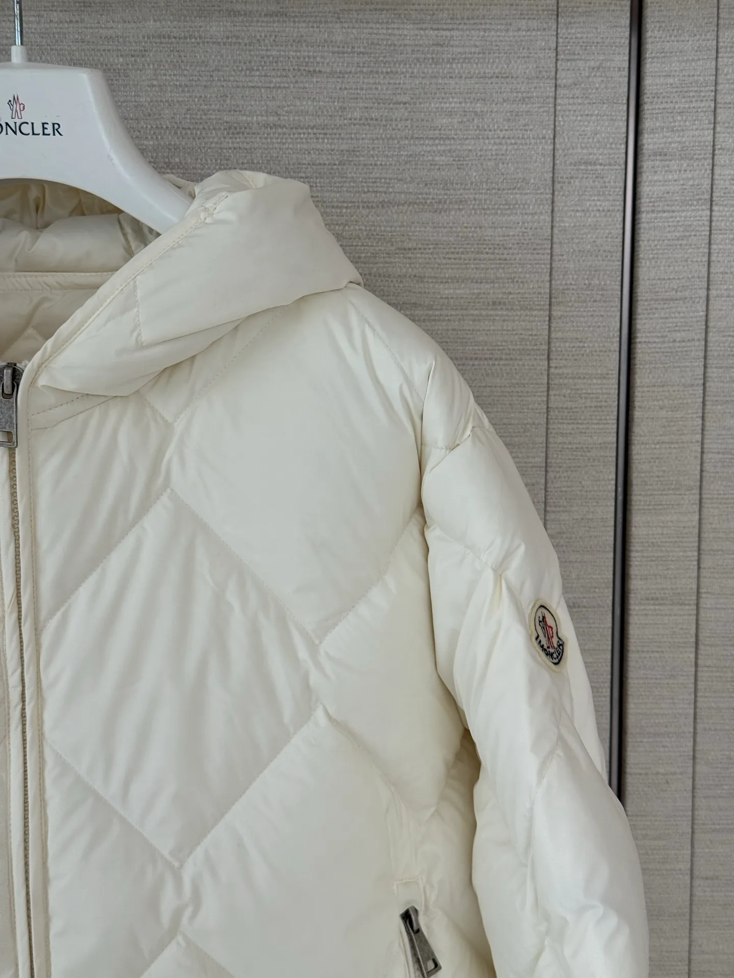 Куртки И Пуховики Женские Moncler 18603370