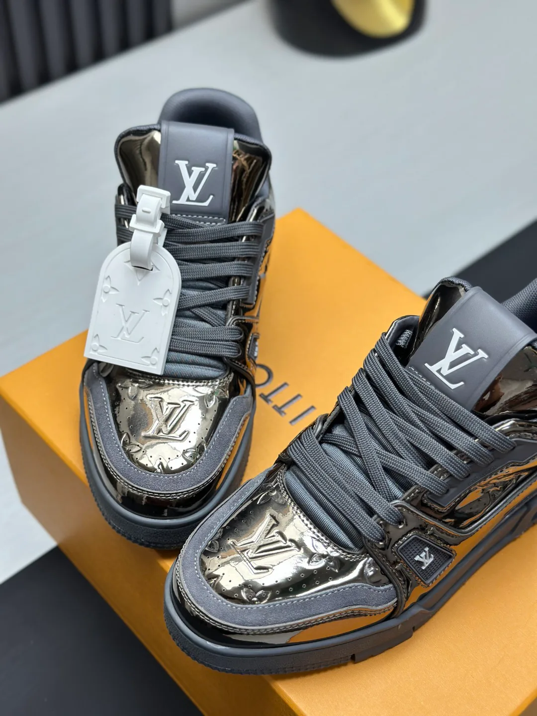 Кроссовки Женские Louis Vuitton 4635107