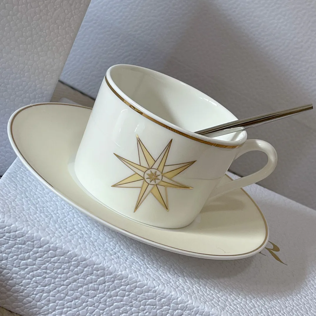 Посуда Christian Dior 11929394