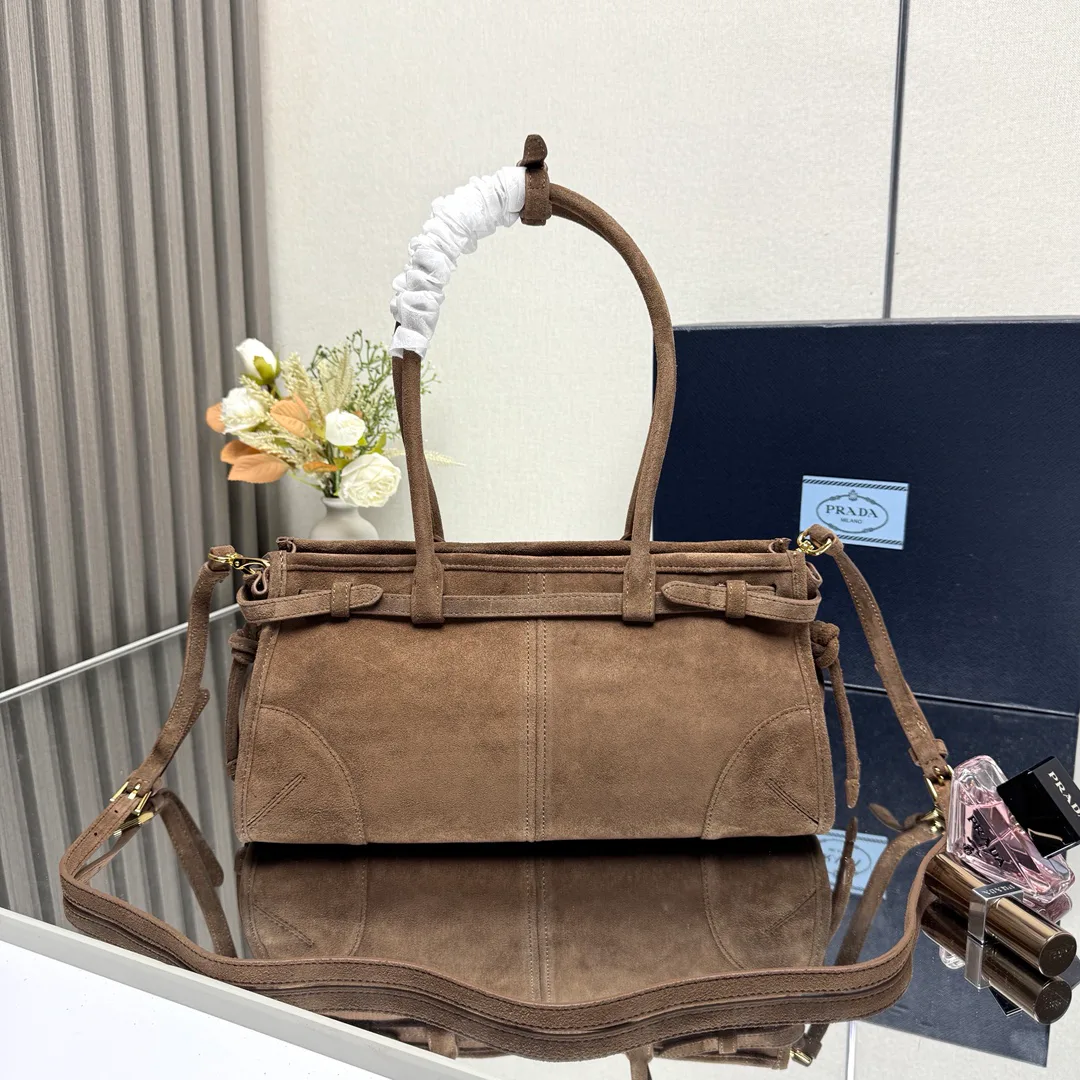 Классические Сумки Женские Prada 10446830