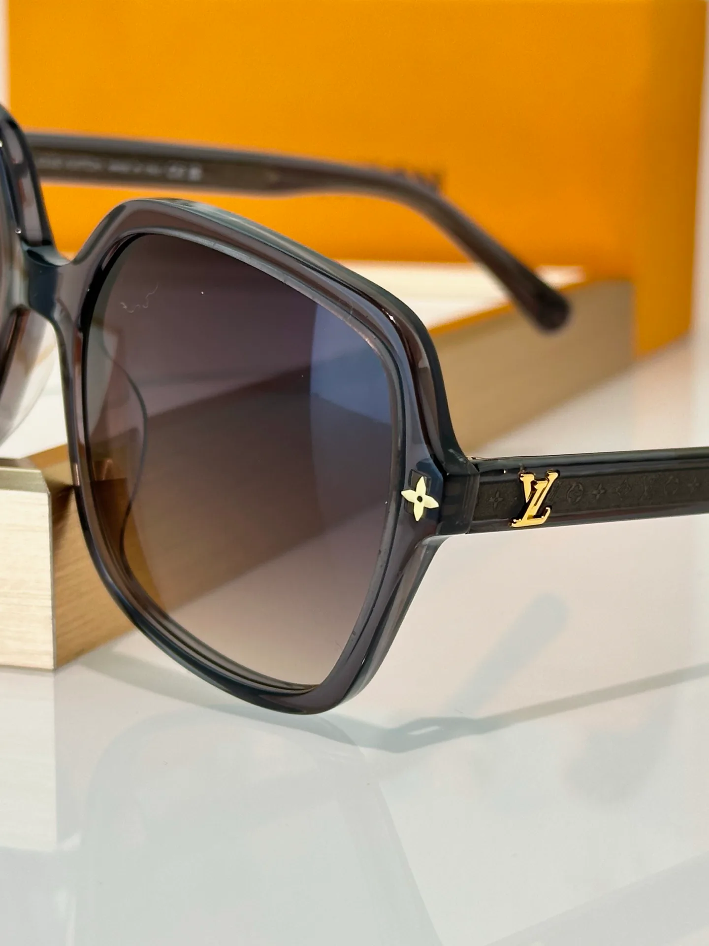 Очки Louis Vuitton 13434191