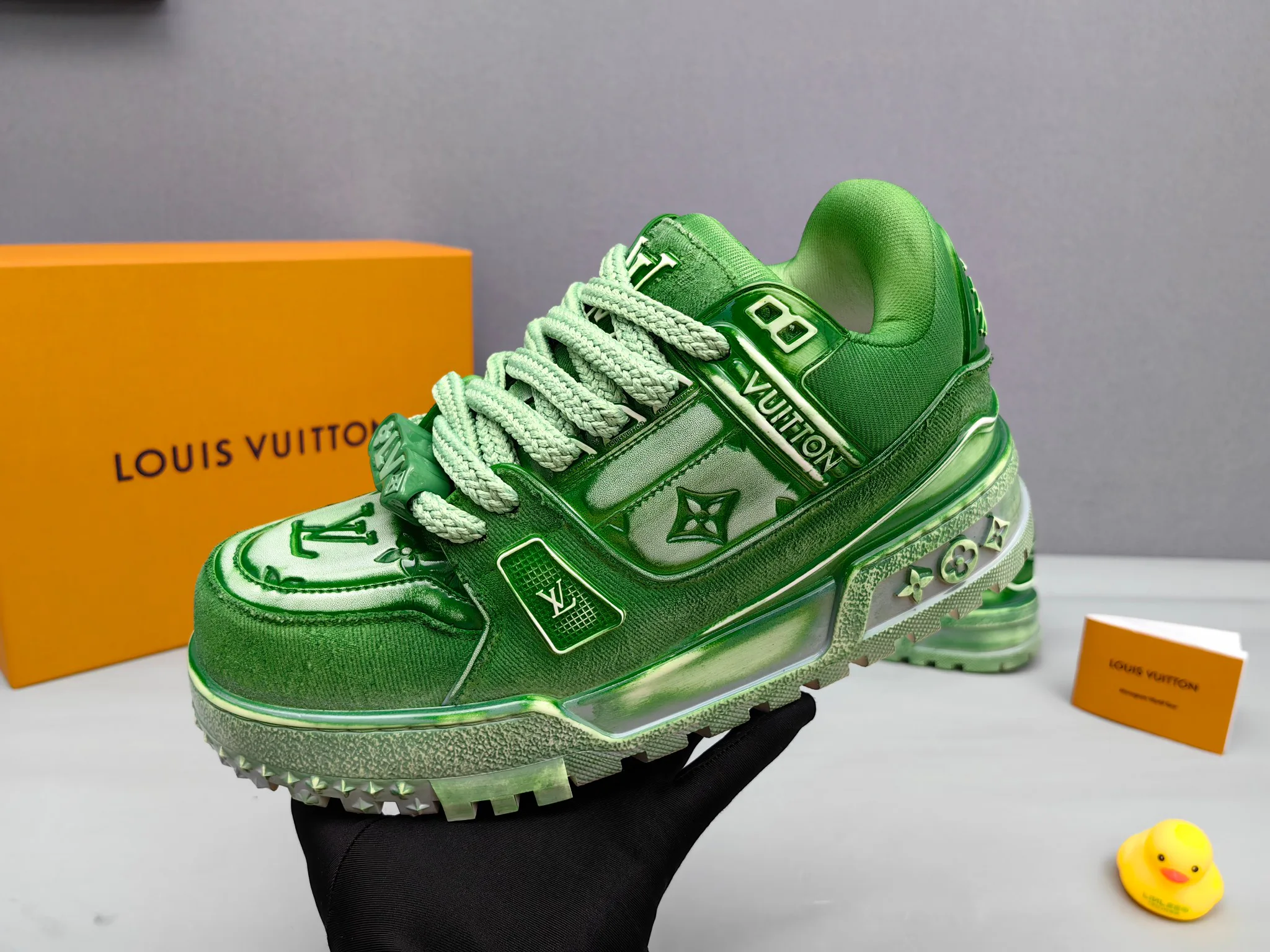 Кроссовки Женские Louis Vuitton 11073677