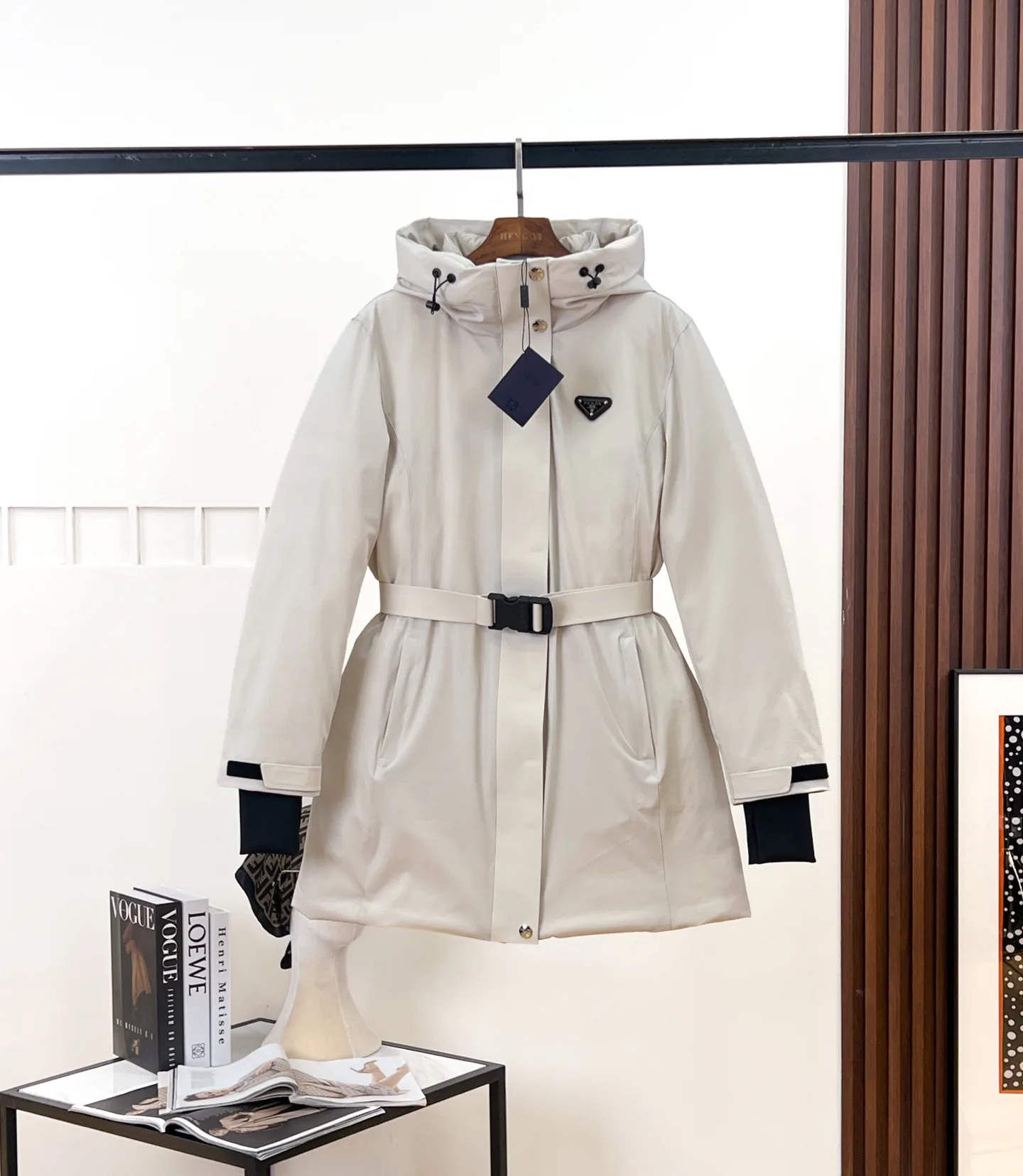 Куртки И Пуховики Женские Prada 19813486
