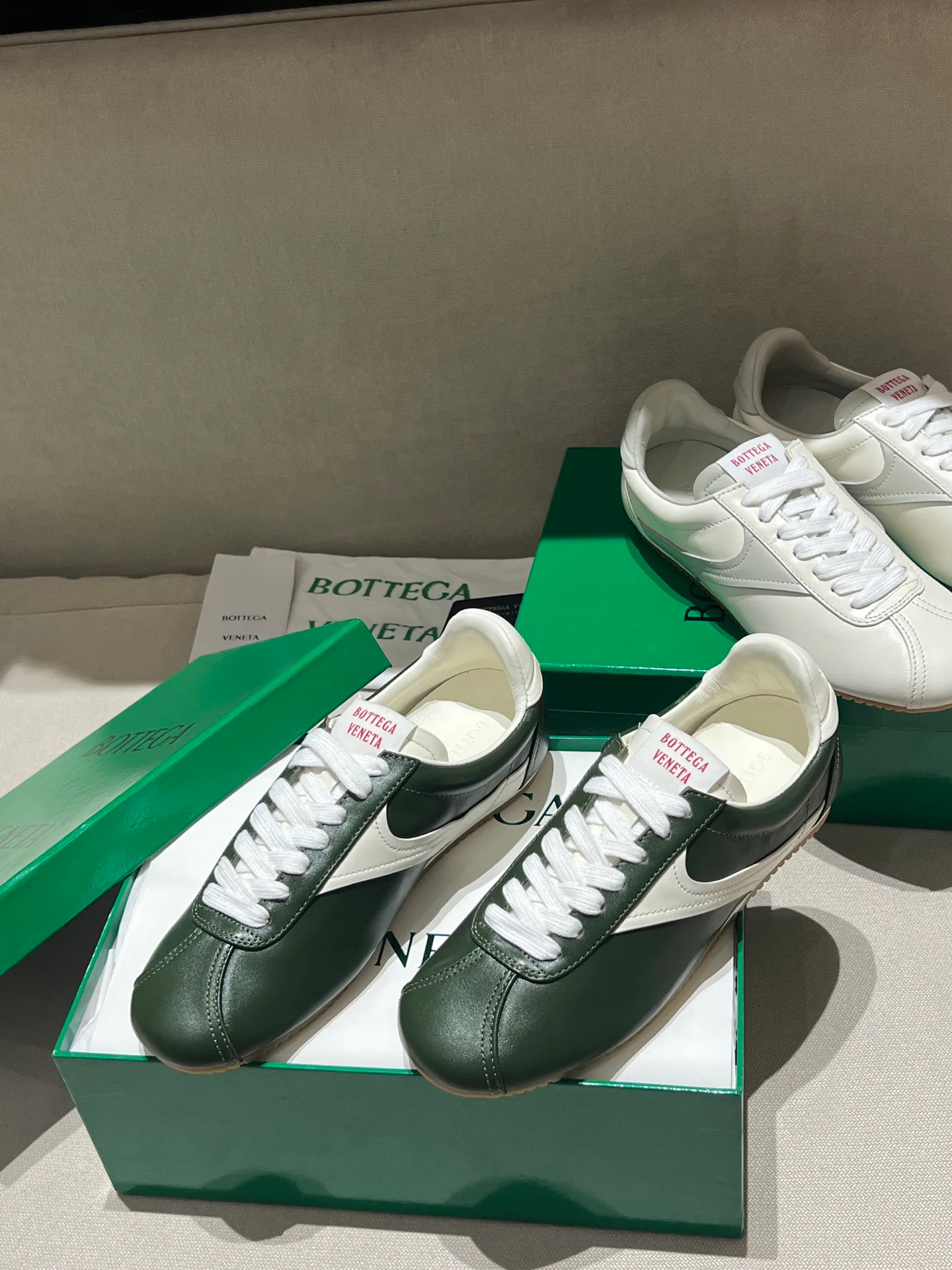 Кроссовки Женские Bottega Veneta 18020584