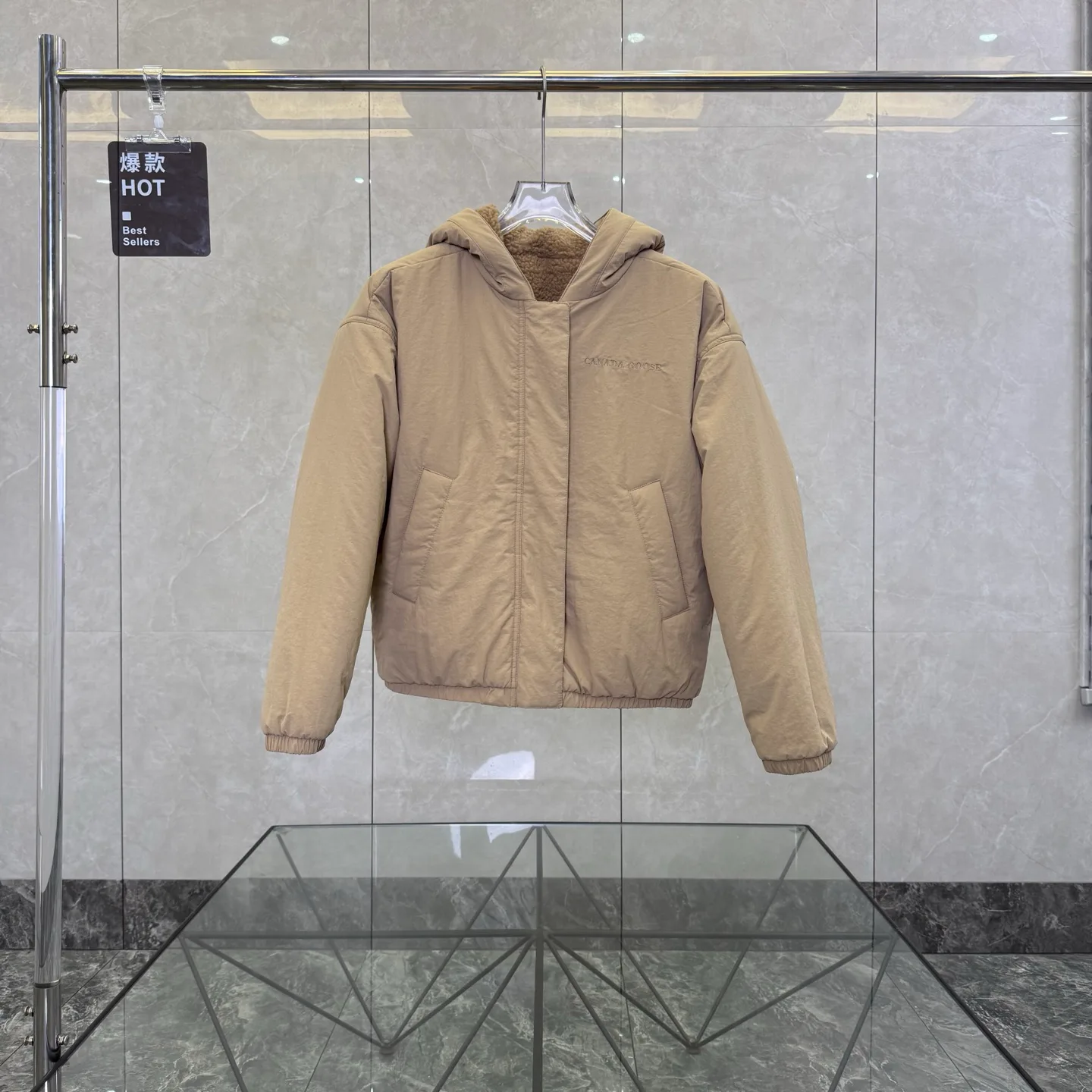 Куртки И Пуховики Женские Canada Goose 18606782