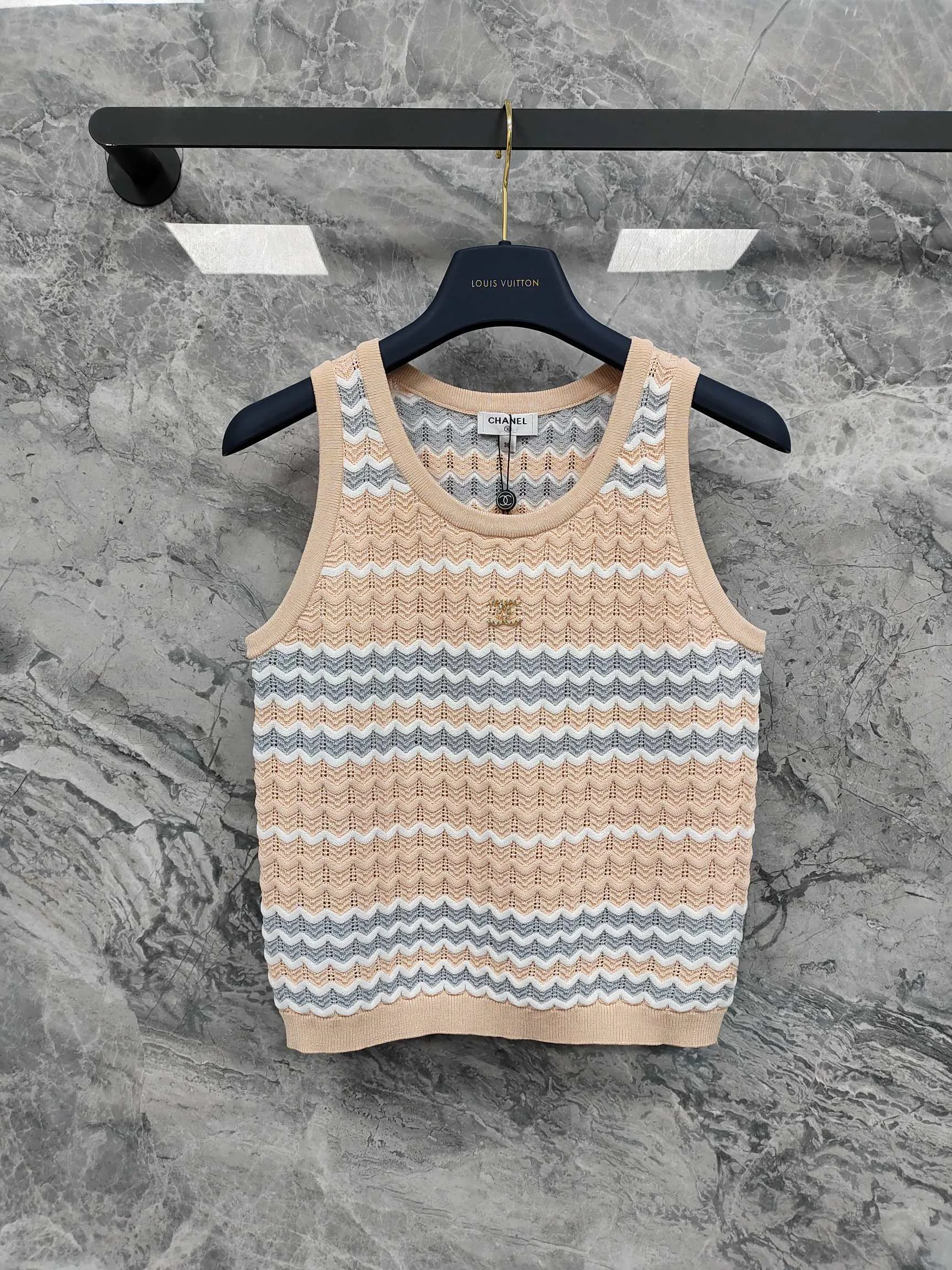 Жилеты Женские Chanel 11812902