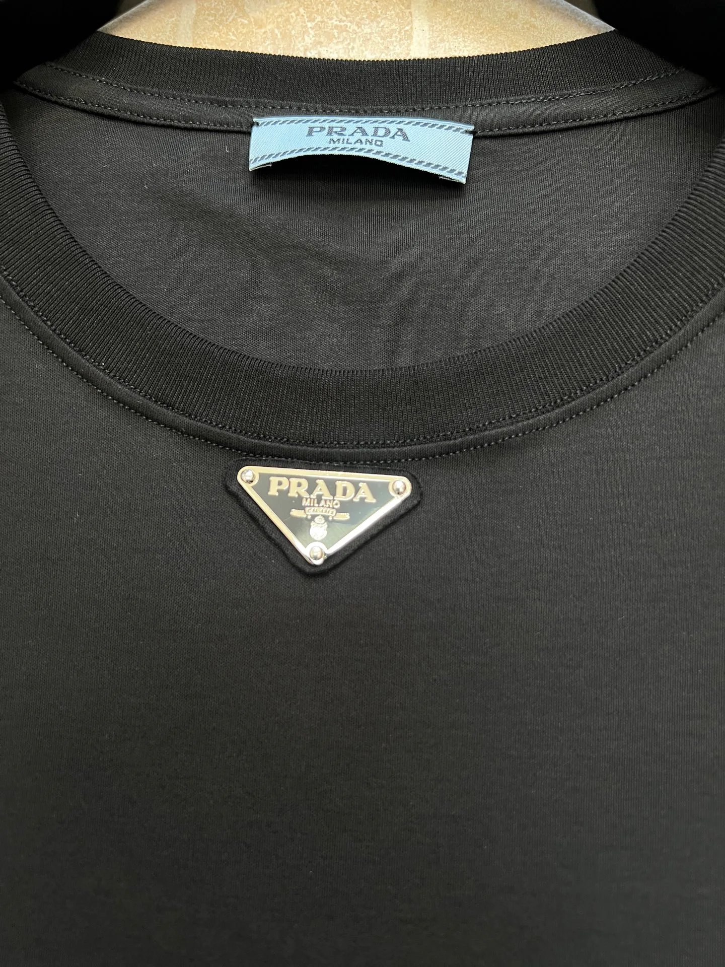 Футболки Женские Prada 6290325