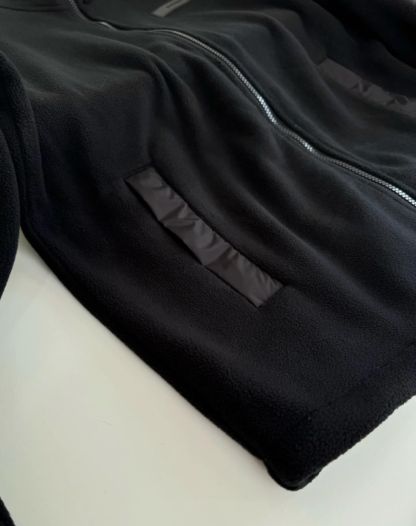 Куртки И Пуховики Мужские Moncler 18244518