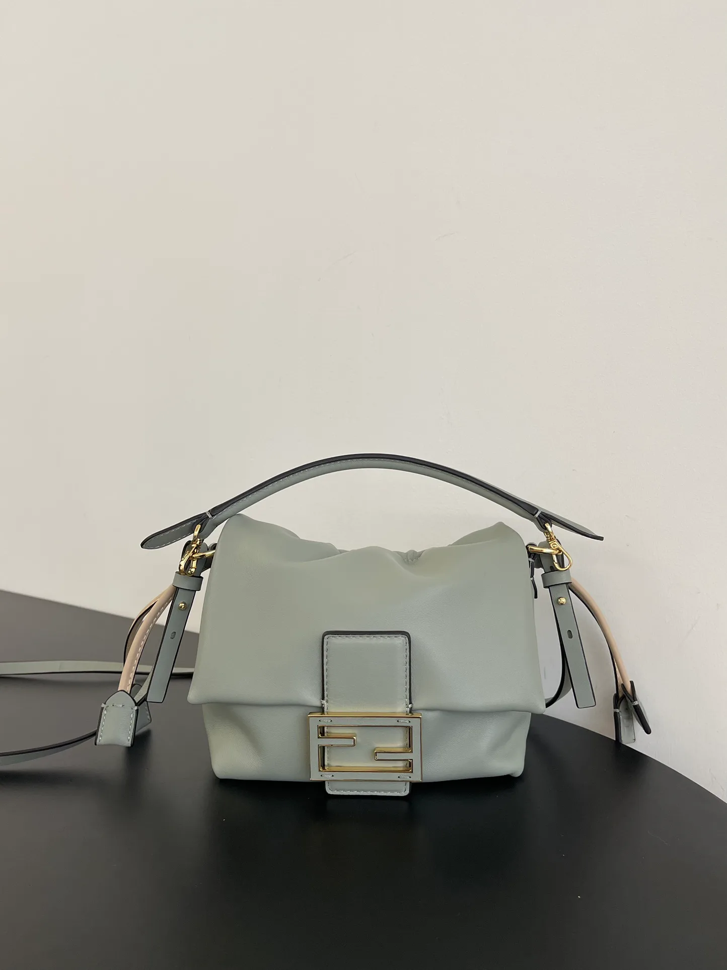 Классические Сумки Женские Fendi 13546205