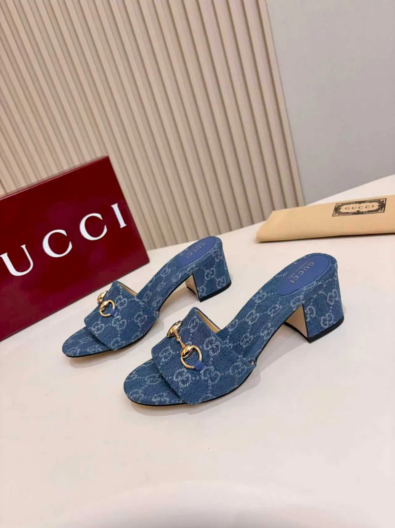 Сандалии Женские Gucci 11674214