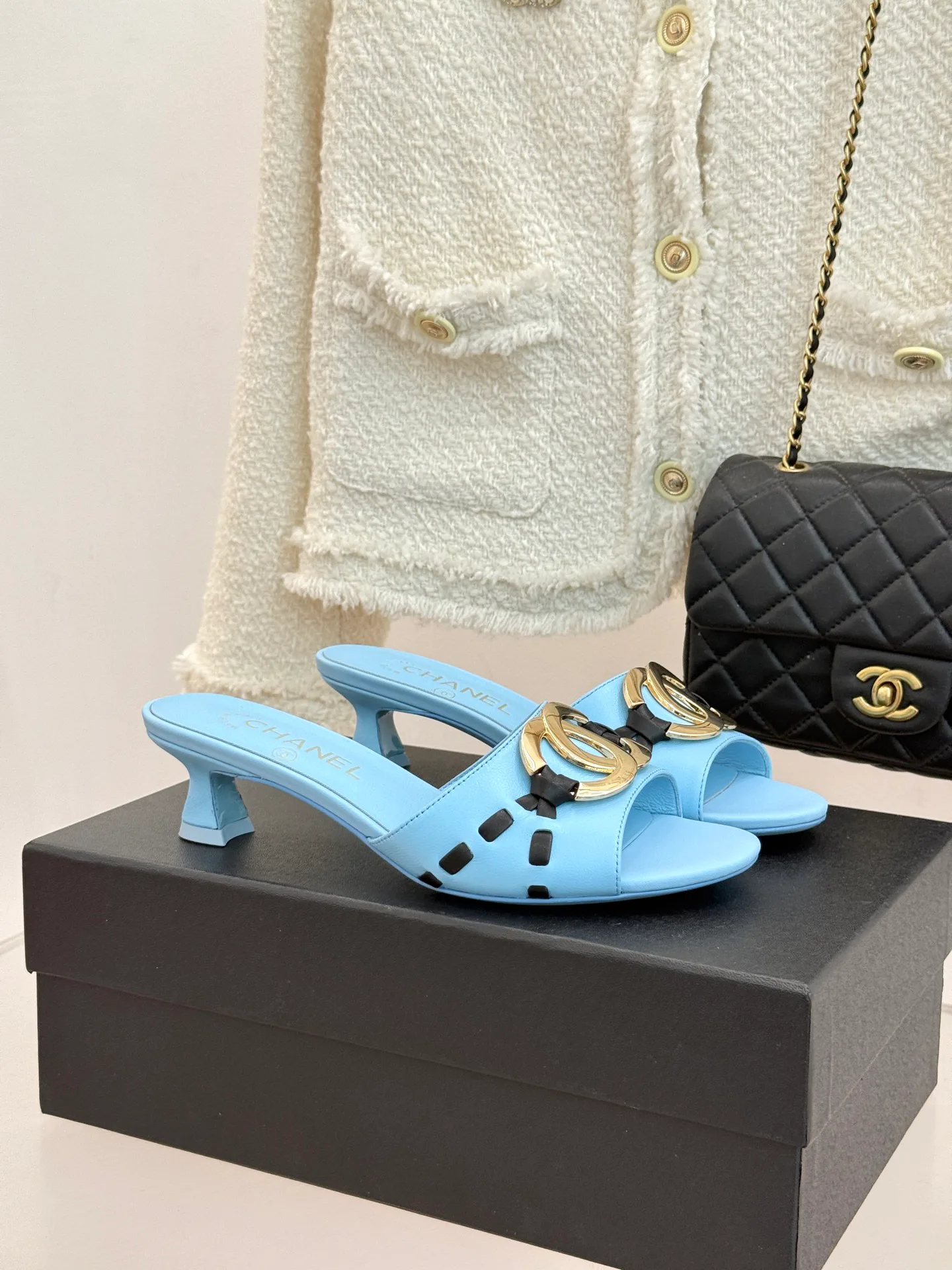 Босоножки Женские Chanel 16932253