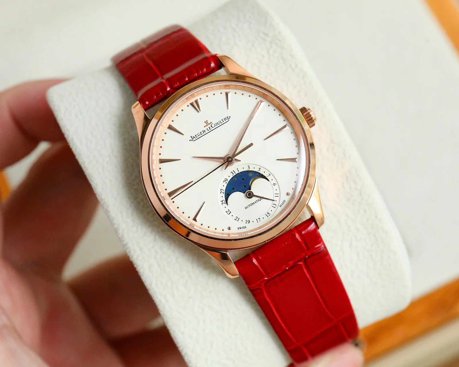 Часы Женские Jaeger-Lecoultre 18233882
