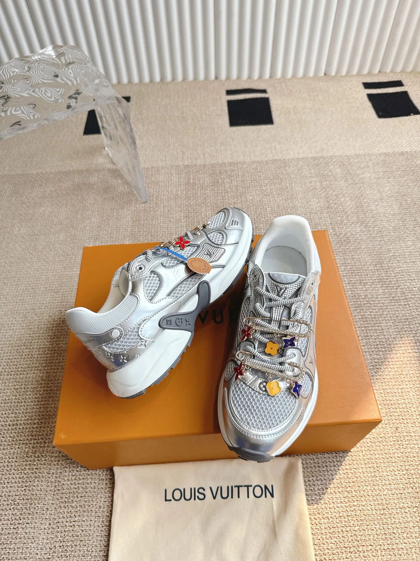 Кроссовки Женские Louis Vuitton 13351300