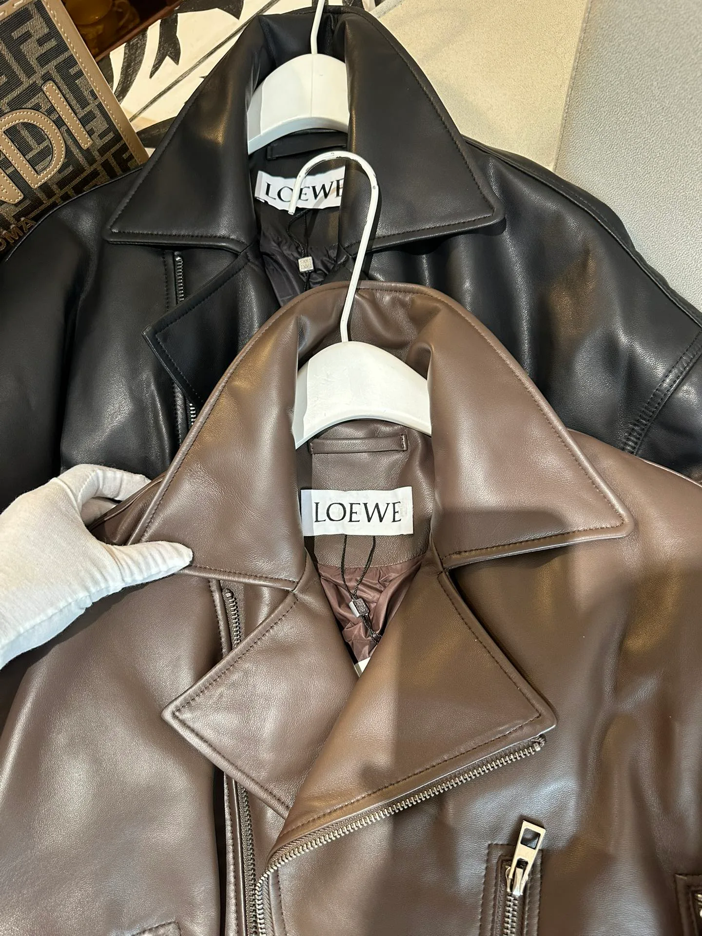 Кожаные Куртки И Дублёнки Женские Loewe 496014
