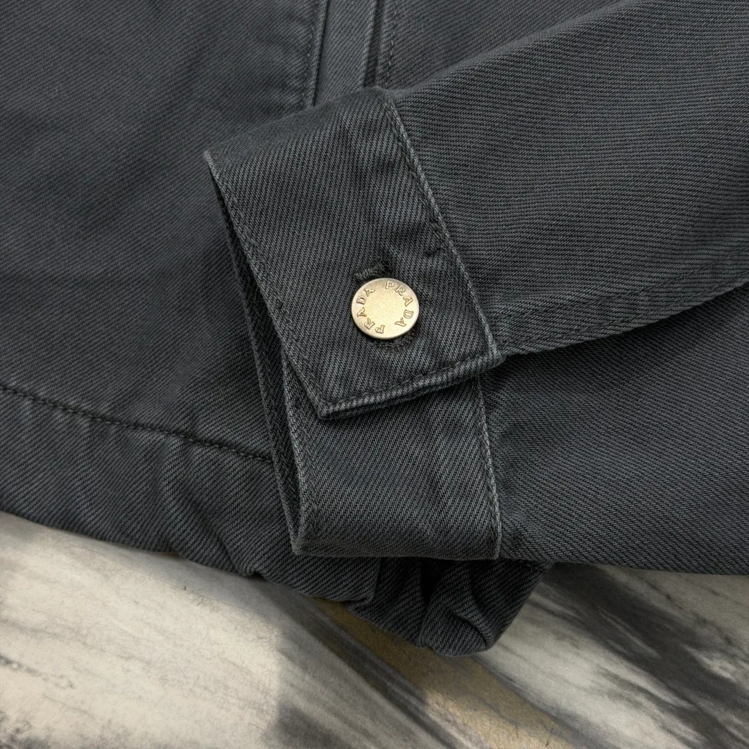 Куртки И Пуховики Мужские Prada 9822993