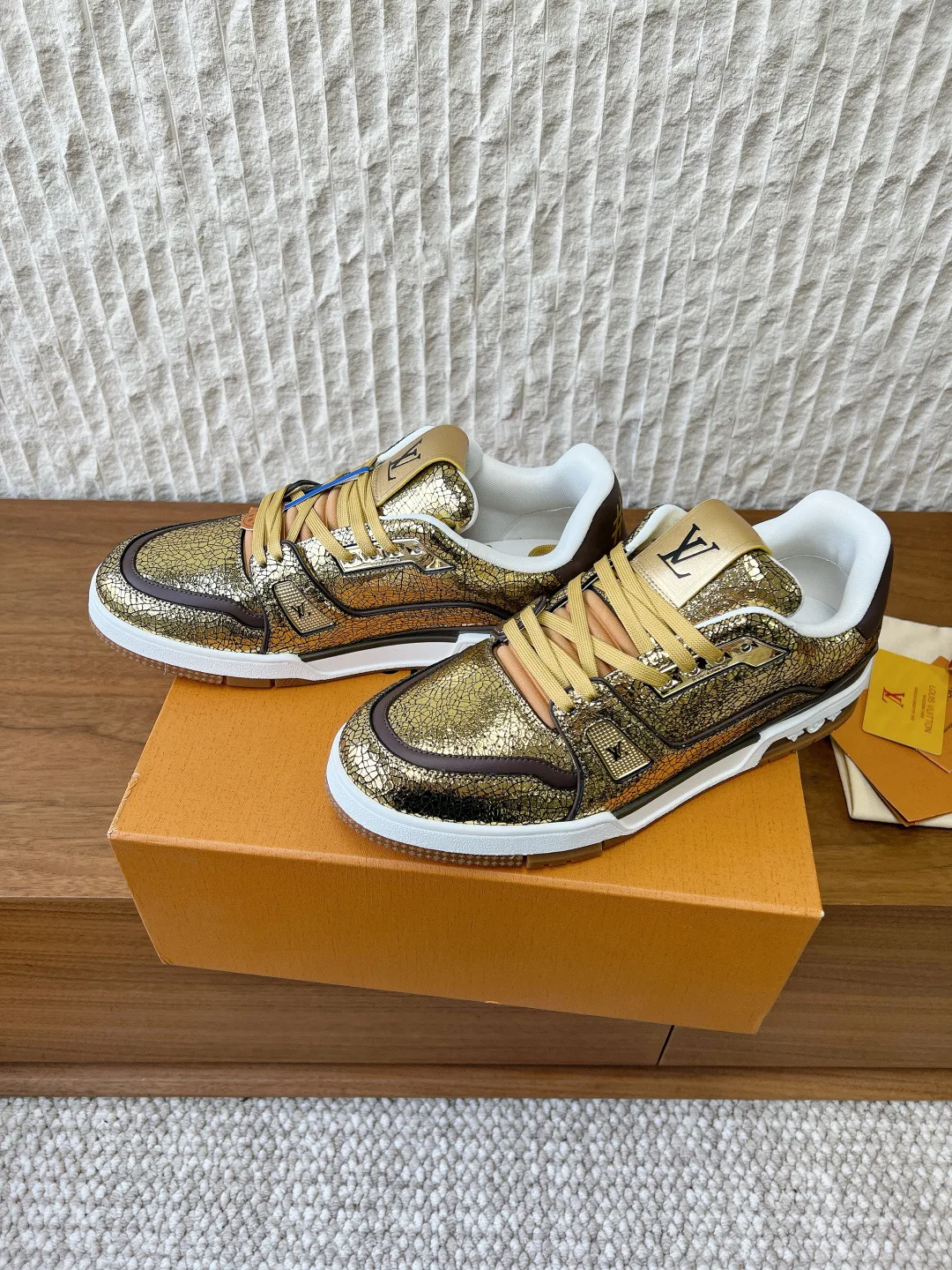 Кроссовки Женские Louis Vuitton 9885141